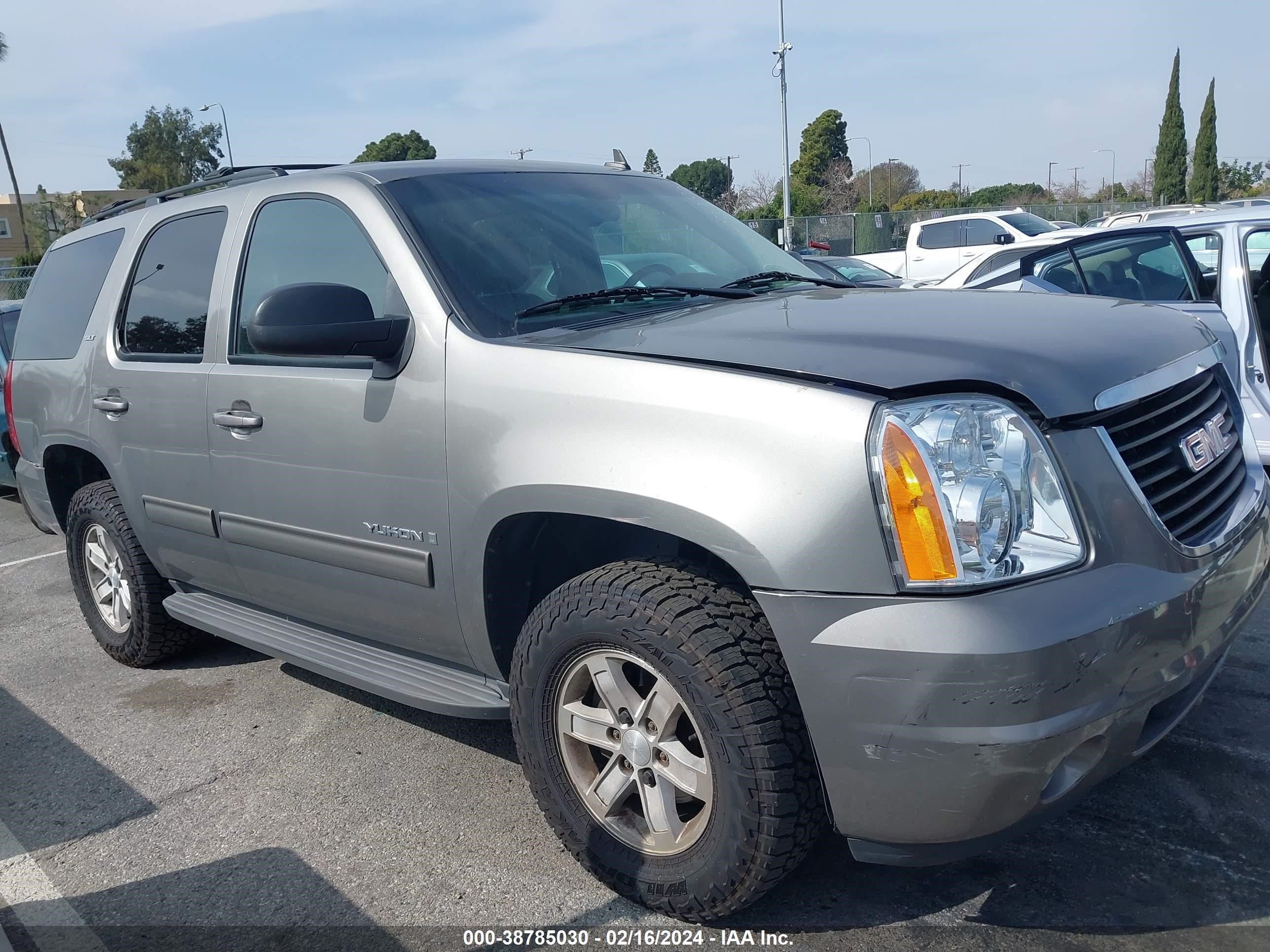 Photo 12 VIN: 1GKFK33089R245904 - GMC YUKON 