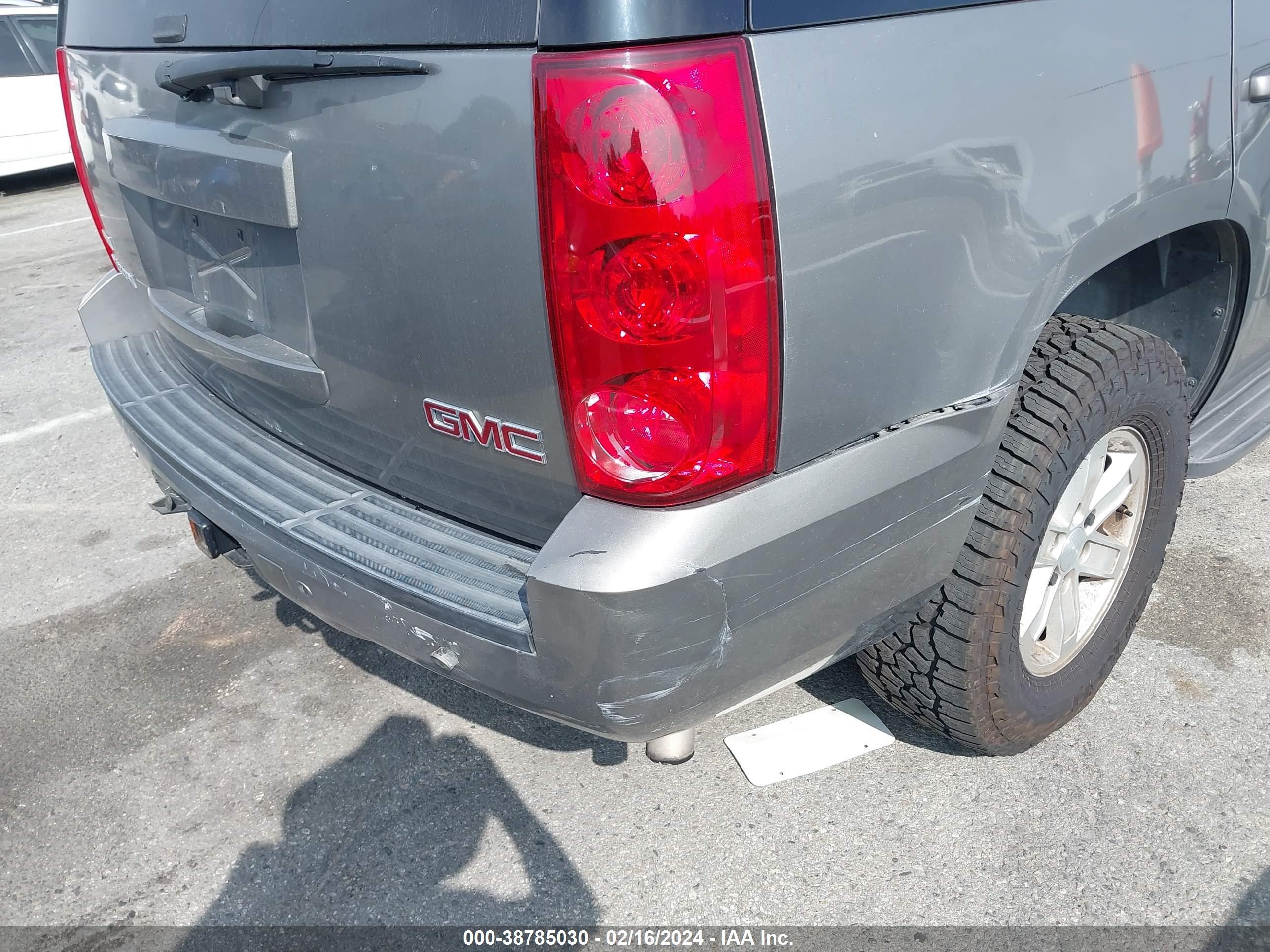 Photo 5 VIN: 1GKFK33089R245904 - GMC YUKON 