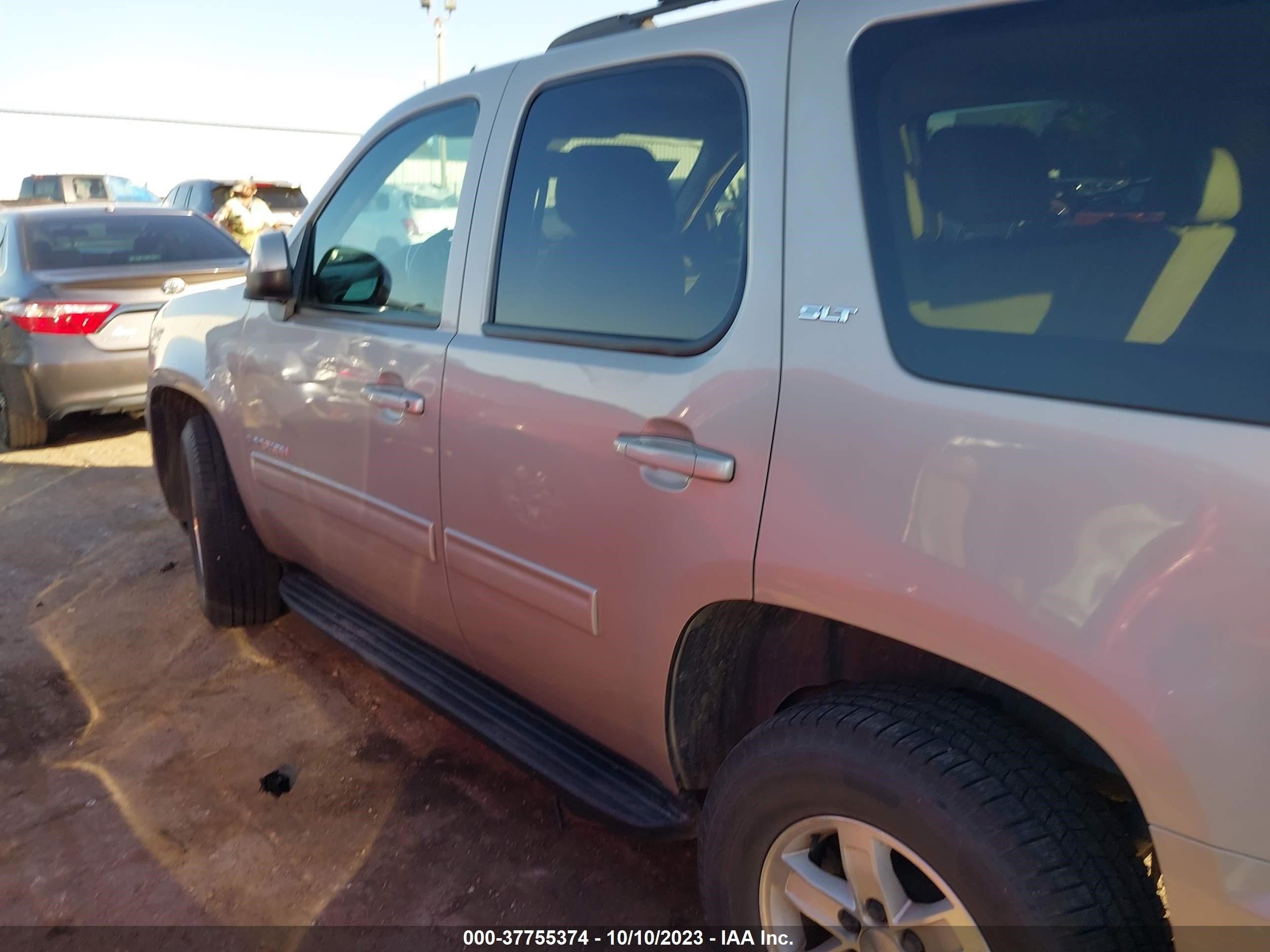 Photo 13 VIN: 1GKFK33099R242252 - GMC YUKON 