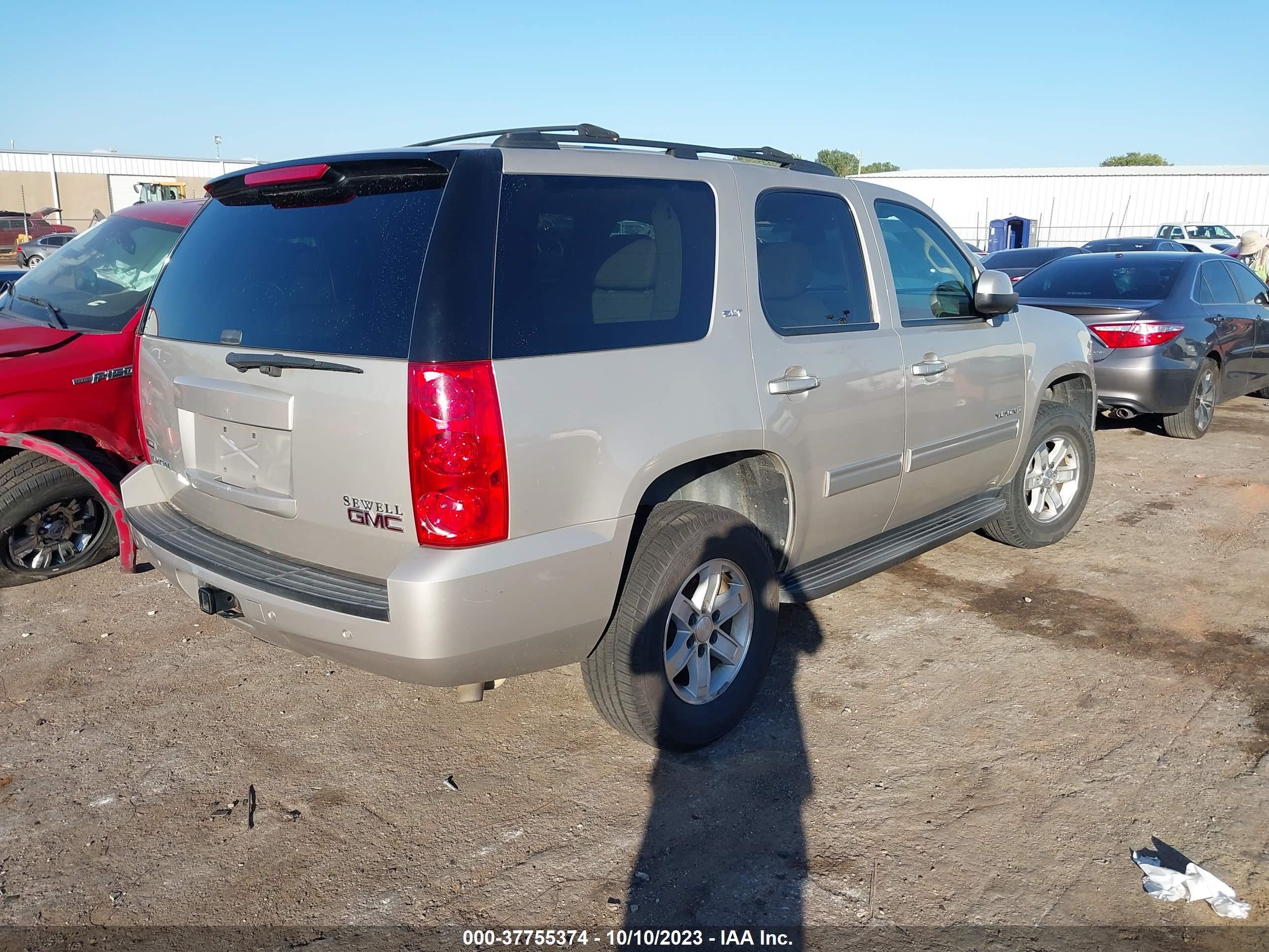 Photo 3 VIN: 1GKFK33099R242252 - GMC YUKON 