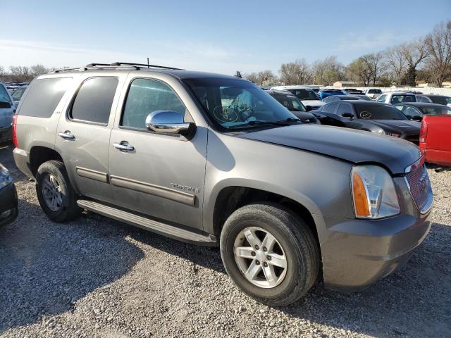 Photo 3 VIN: 1GKFK330X9R244401 - GMC YUKON 