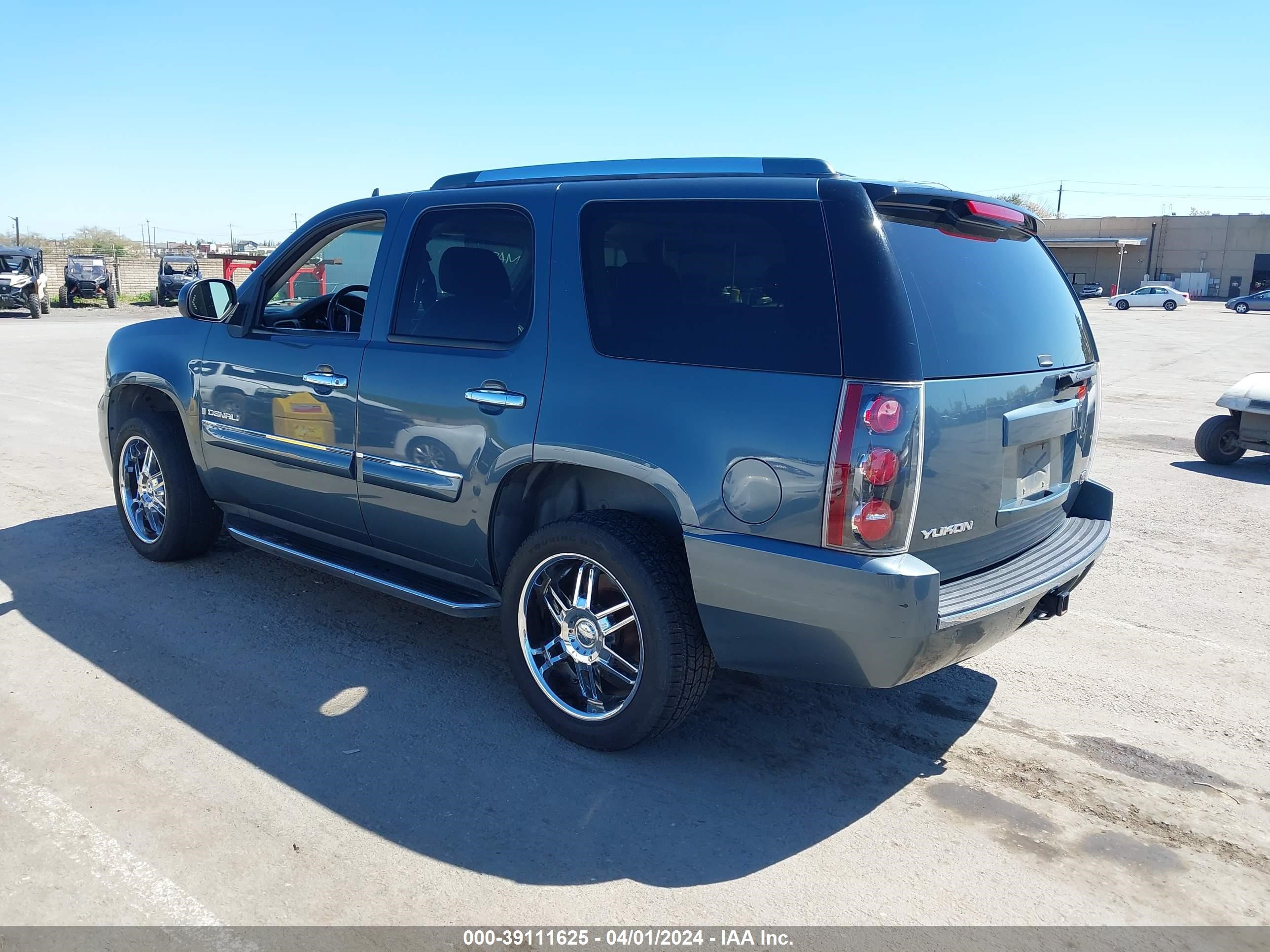 Photo 2 VIN: 1GKFK63807J169338 - GMC YUKON 