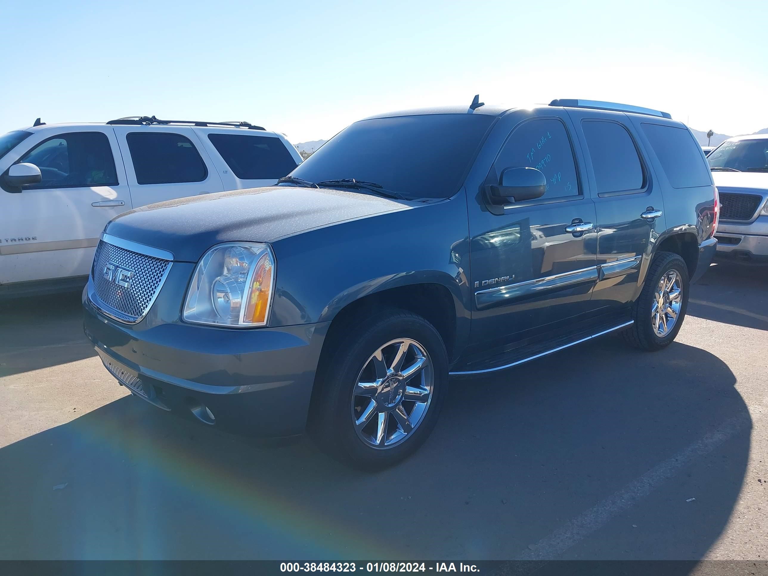 Photo 1 VIN: 1GKFK63808J209970 - GMC YUKON 