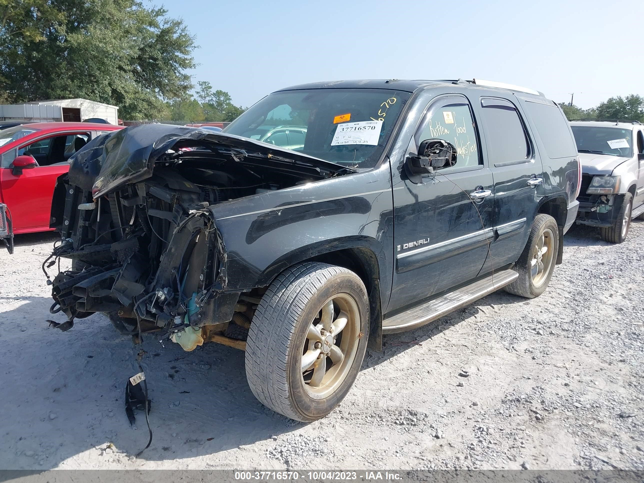 Photo 1 VIN: 1GKFK63817J371041 - GMC YUKON 