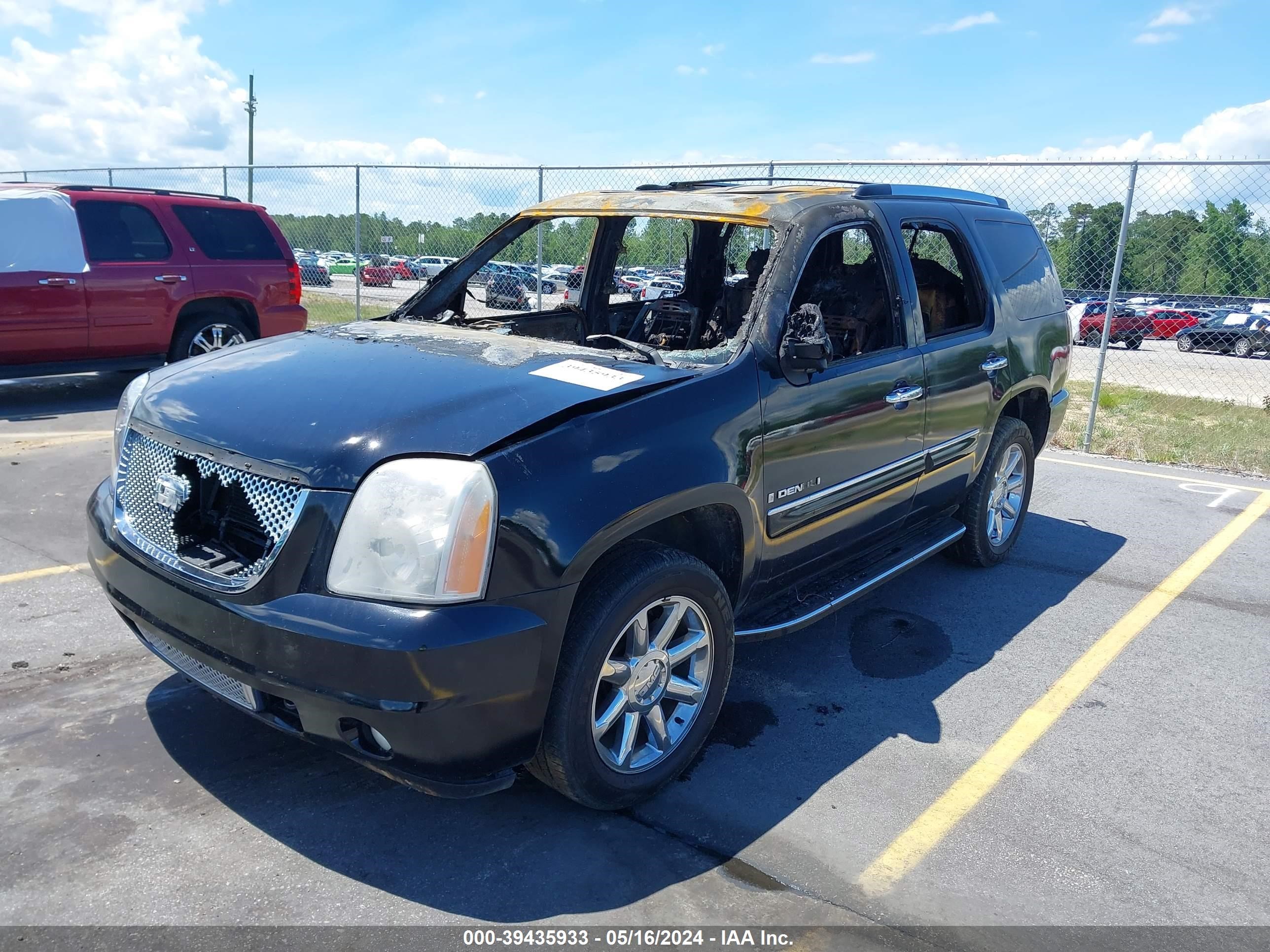 Photo 1 VIN: 1GKFK63817J395419 - GMC YUKON 