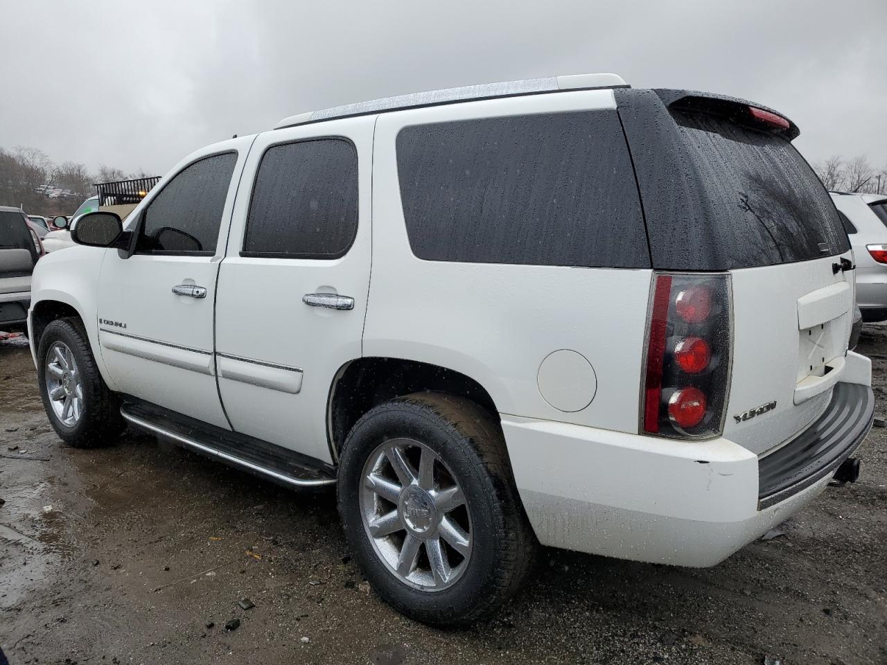 Photo 1 VIN: 1GKFK63837J230844 - GMC YUKON 