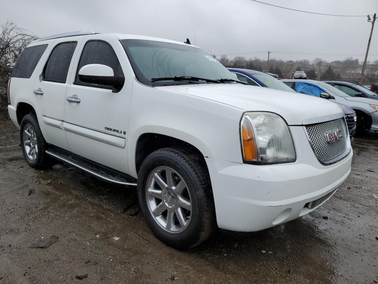 Photo 3 VIN: 1GKFK63837J230844 - GMC YUKON 