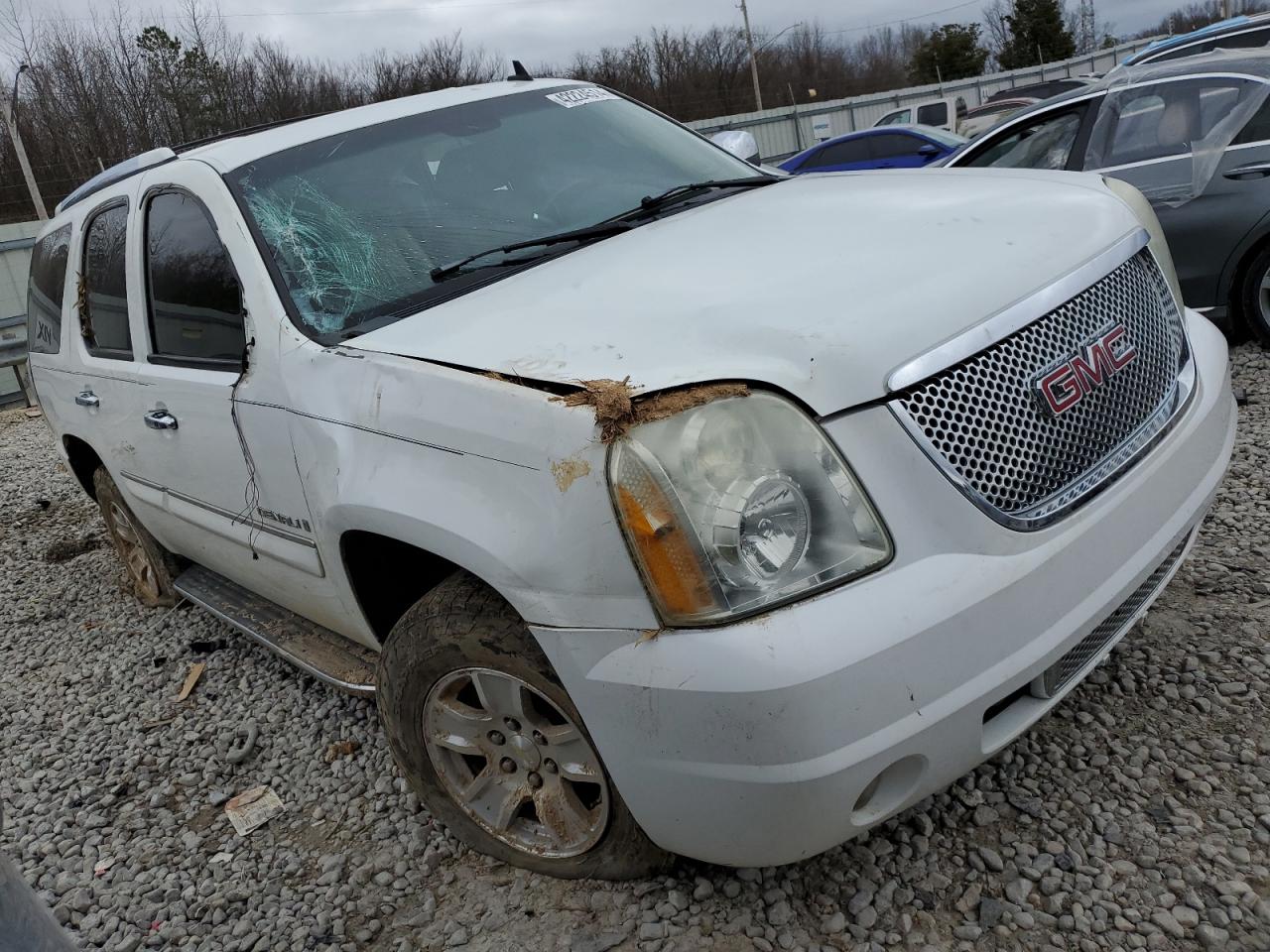 Photo 3 VIN: 1GKFK63837J292177 - GMC YUKON 