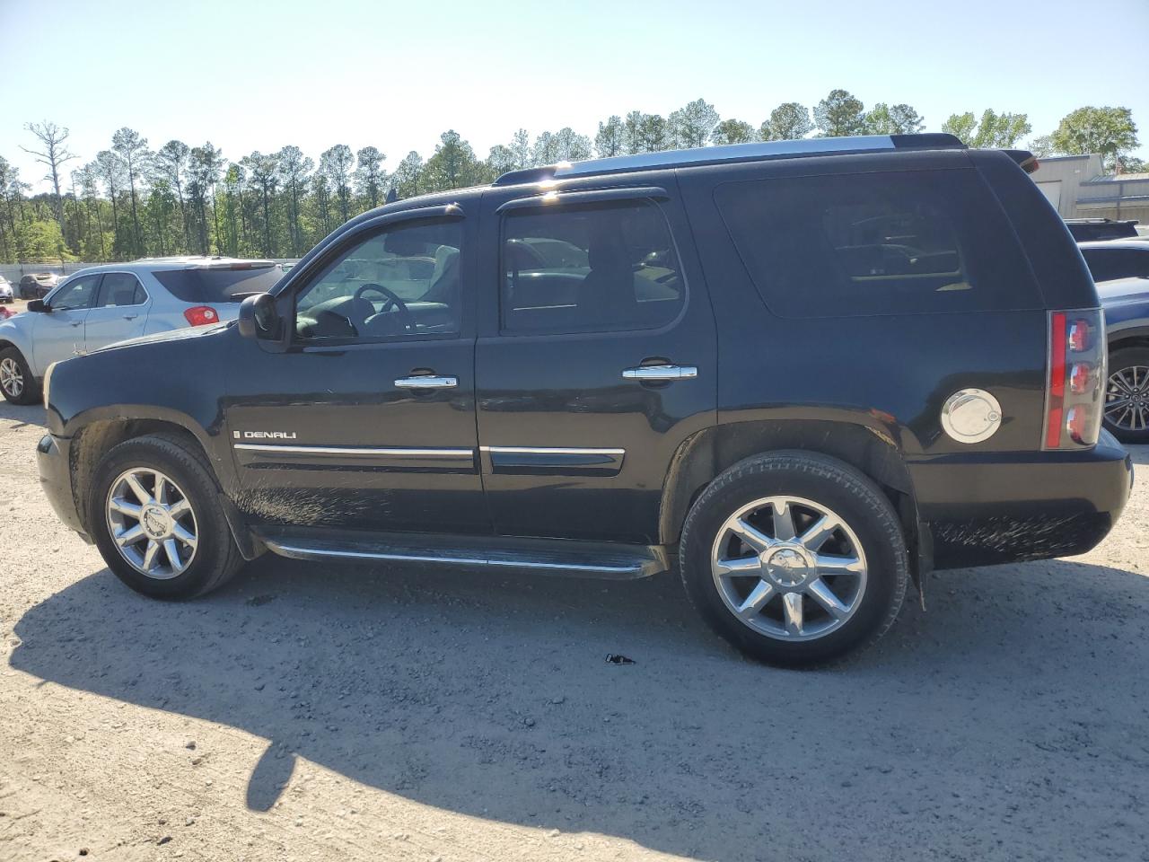 Photo 1 VIN: 1GKFK63837J397432 - GMC YUKON 