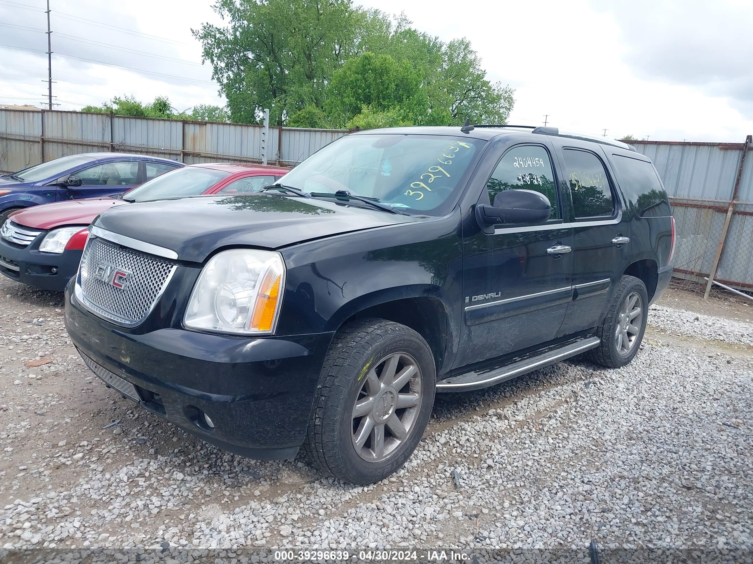 Photo 1 VIN: 1GKFK63838J245846 - GMC YUKON 