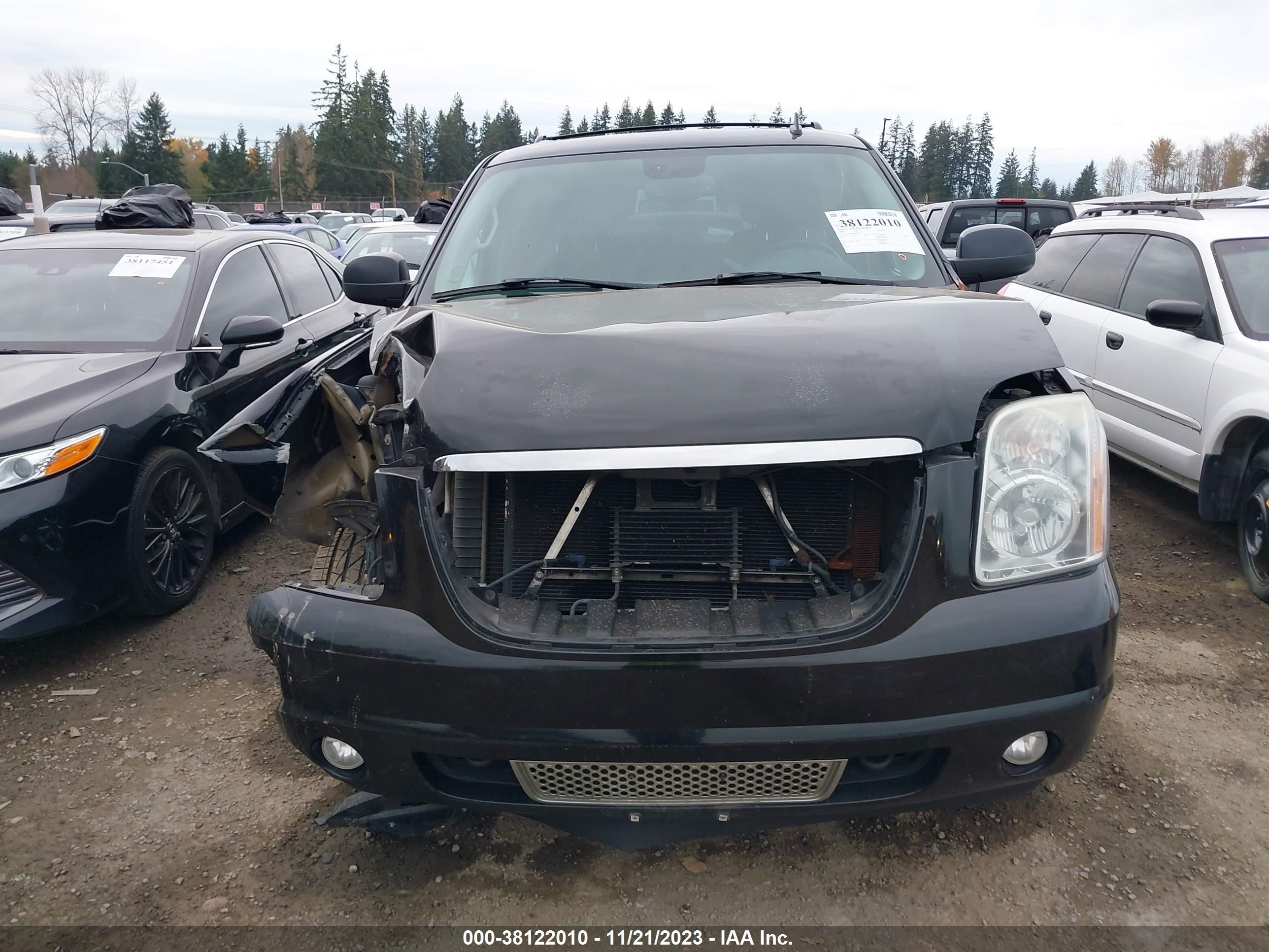 Photo 11 VIN: 1GKFK63848J154620 - GMC YUKON 