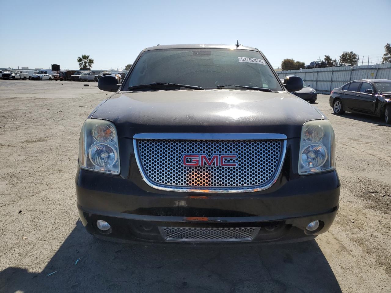 Photo 4 VIN: 1GKFK63857J204391 - GMC YUKON 