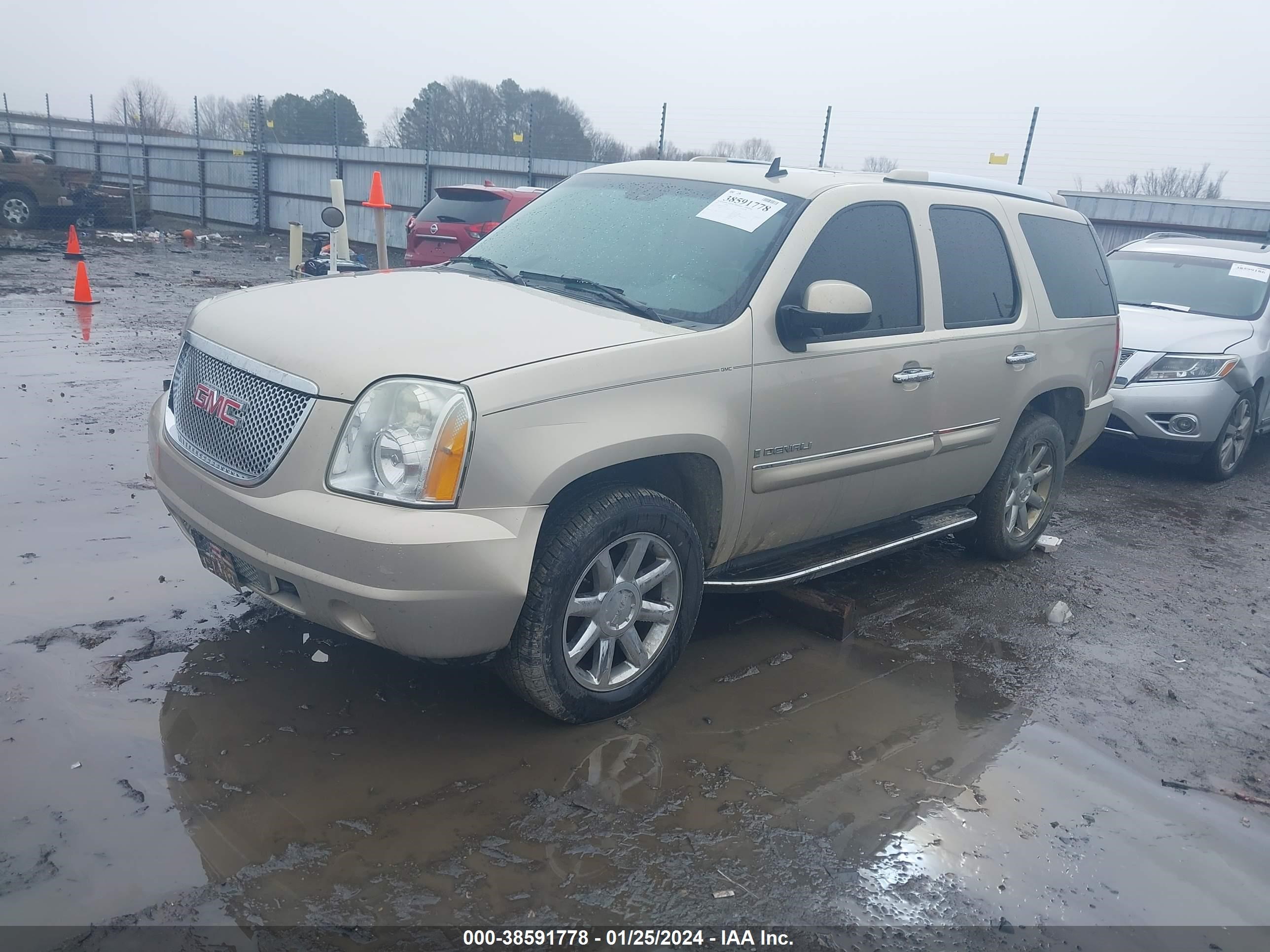 Photo 1 VIN: 1GKFK63857J292102 - GMC YUKON 