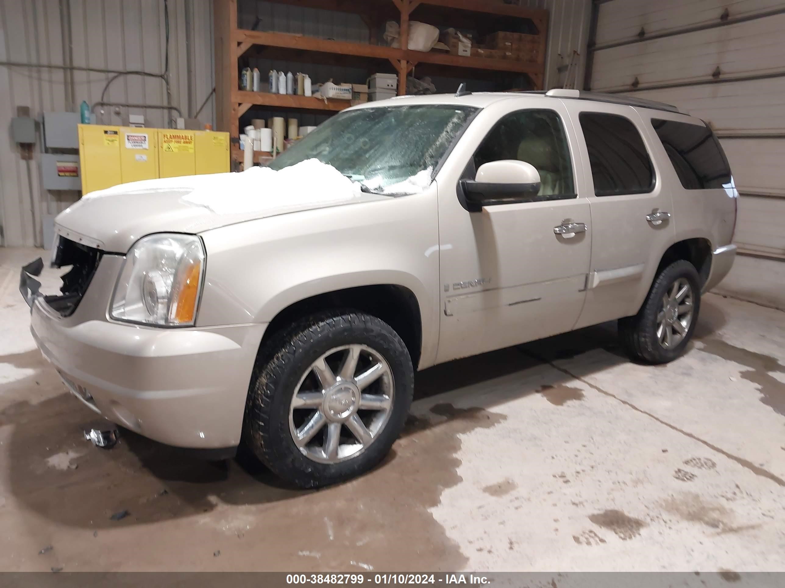 Photo 1 VIN: 1GKFK63857J295792 - GMC YUKON 