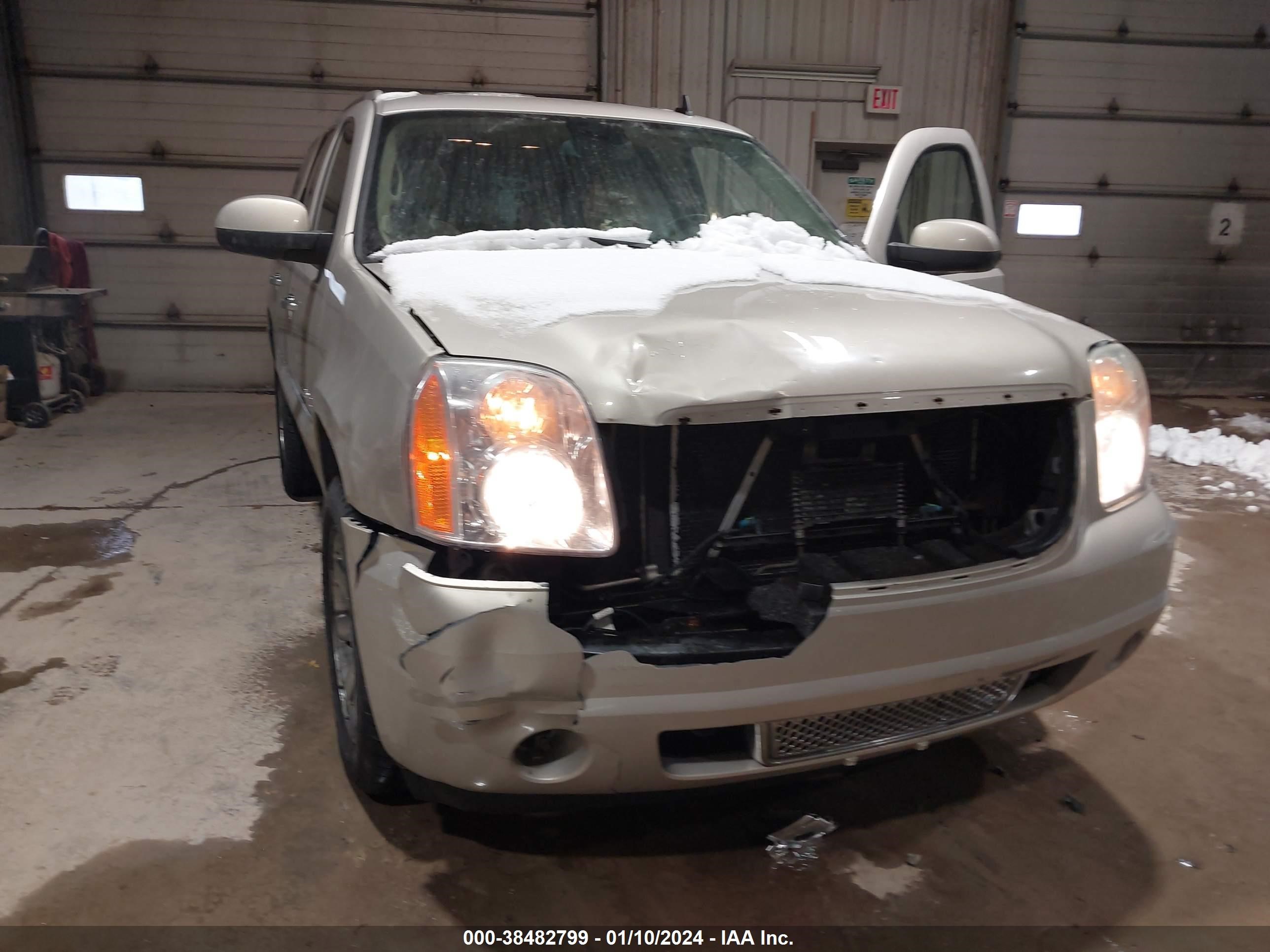 Photo 5 VIN: 1GKFK63857J295792 - GMC YUKON 