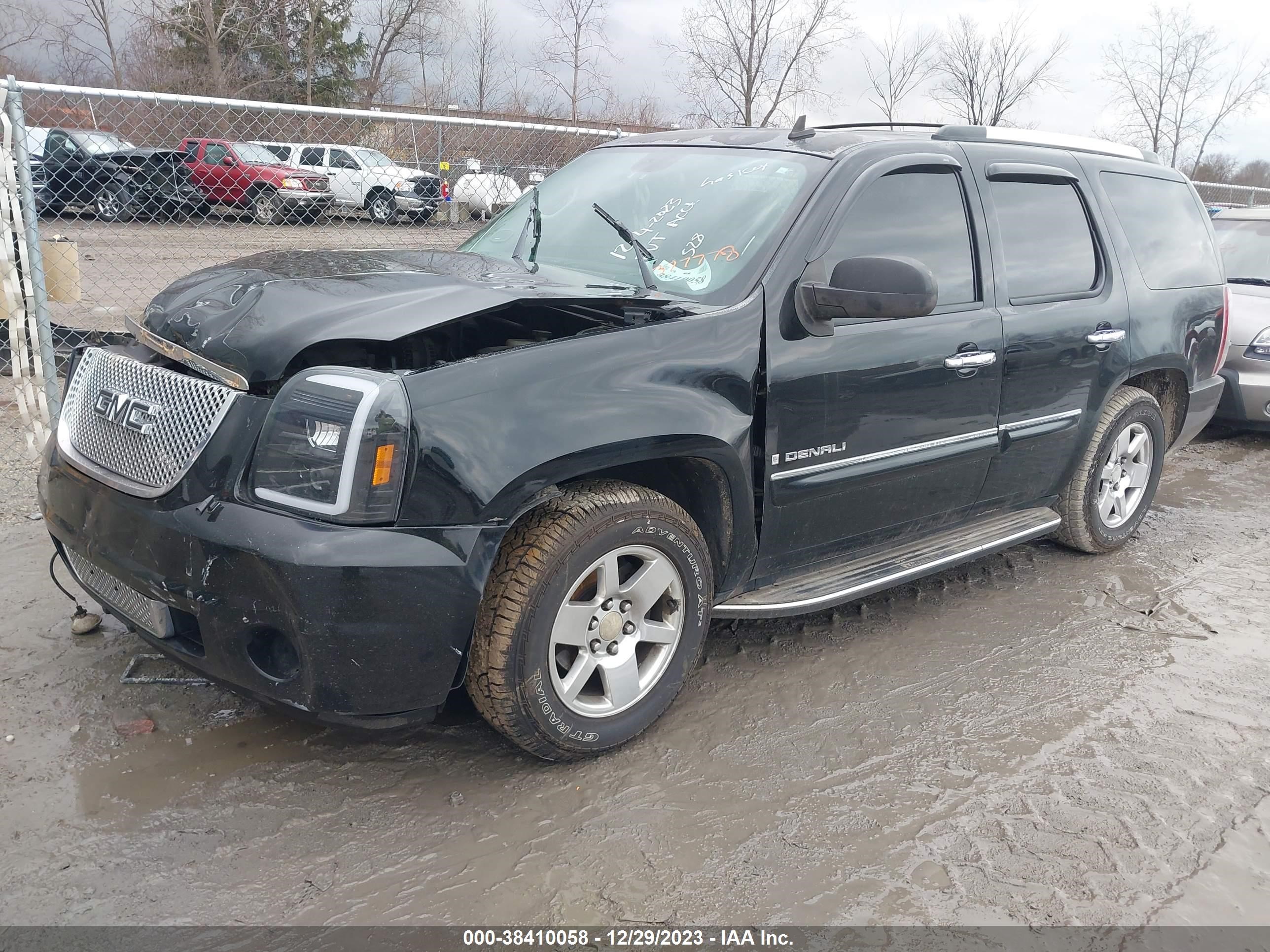 Photo 1 VIN: 1GKFK63857J377778 - GMC YUKON 