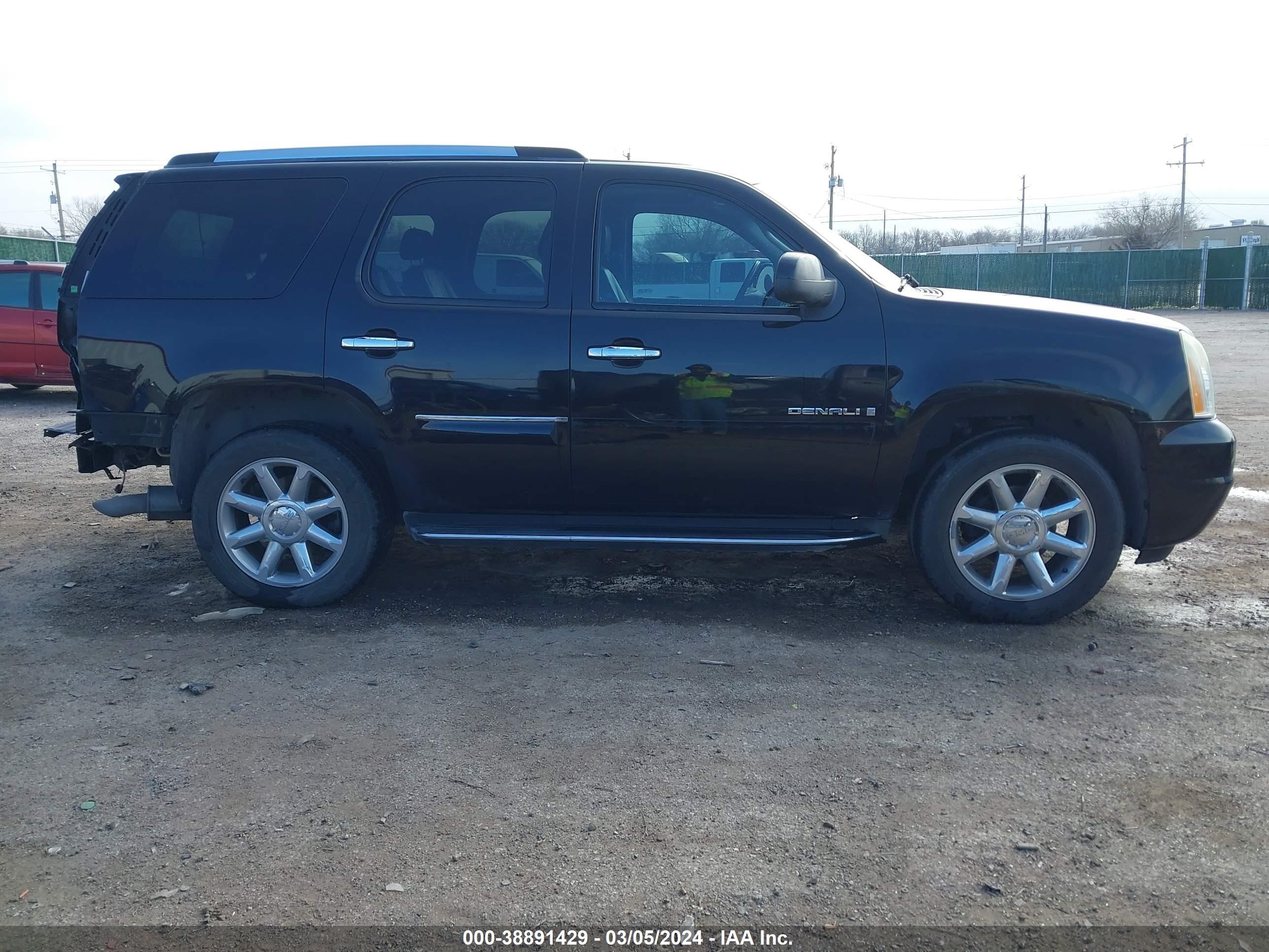 Photo 13 VIN: 1GKFK63867J255267 - GMC YUKON 