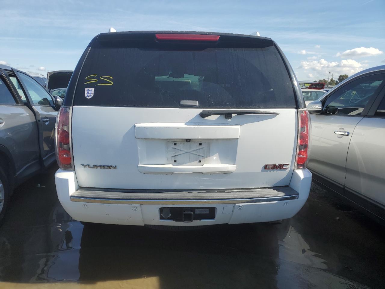 Photo 5 VIN: 1GKFK63867J398462 - GMC YUKON 