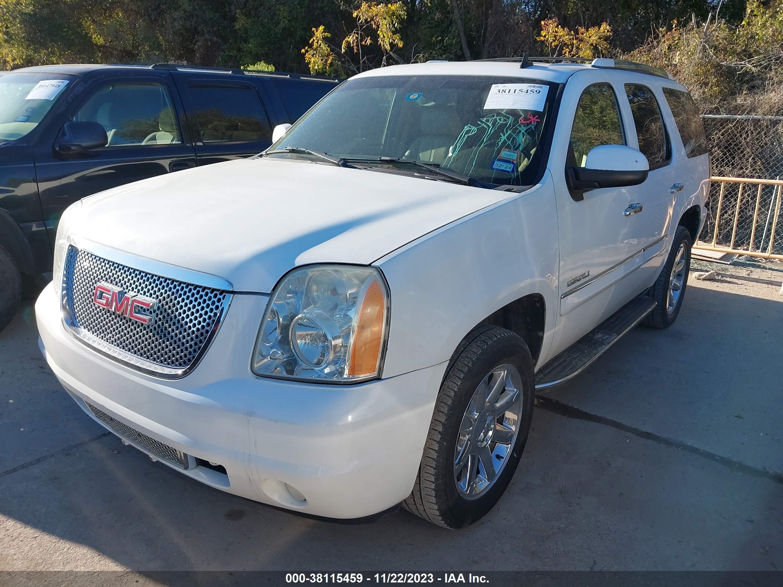 Photo 1 VIN: 1GKFK63877J341817 - GMC YUKON 