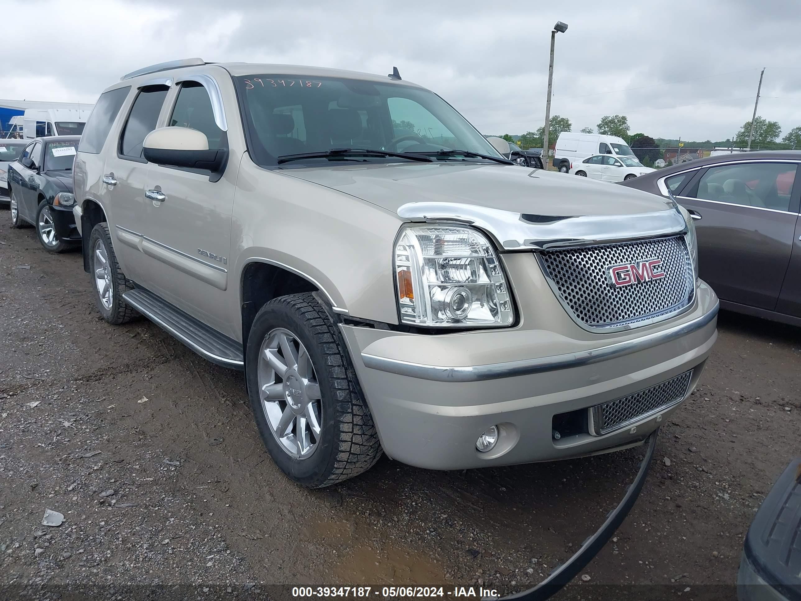 Photo 5 VIN: 1GKFK63897J350468 - GMC YUKON 