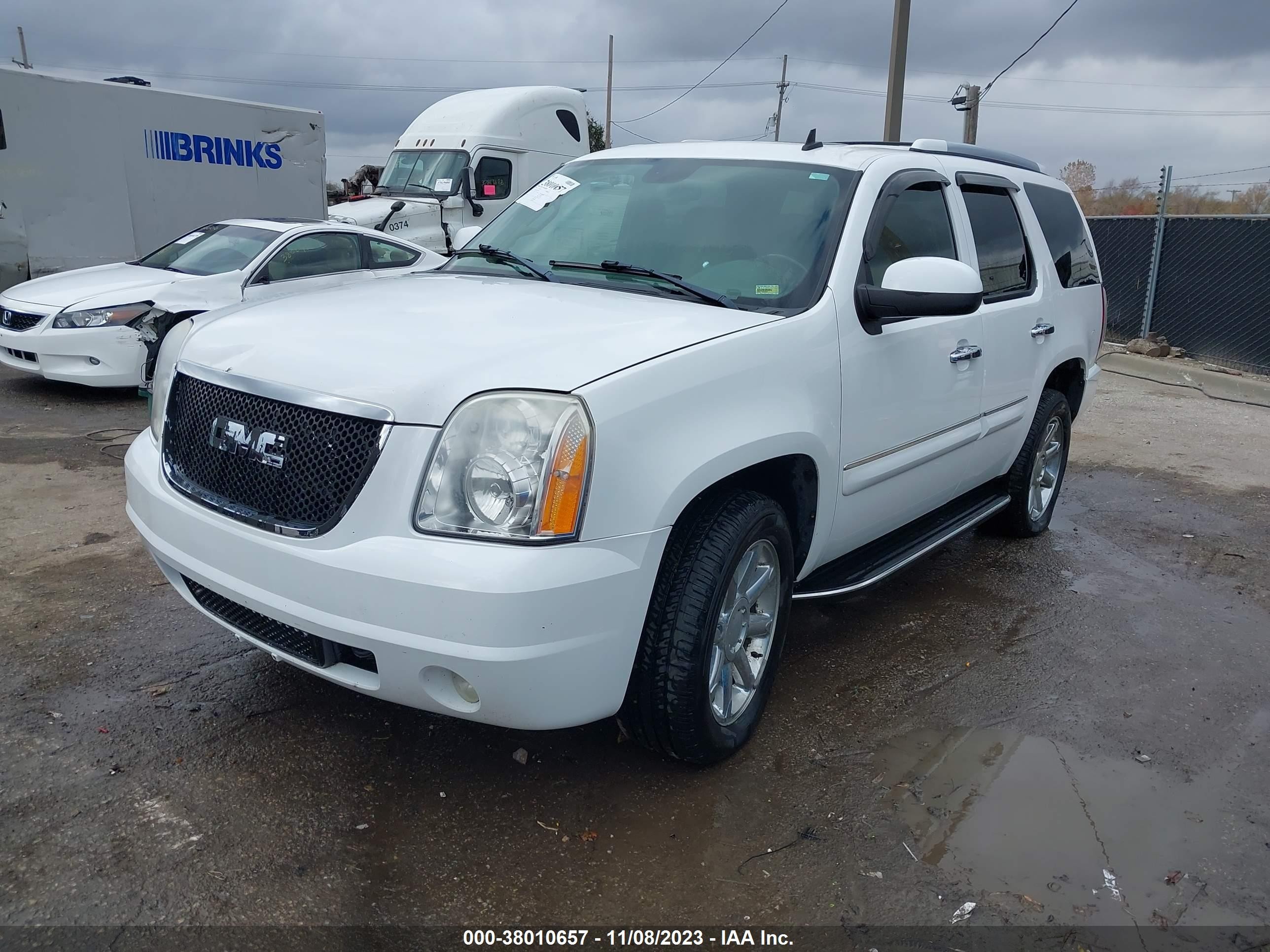 Photo 1 VIN: 1GKFK63897J382708 - GMC YUKON 