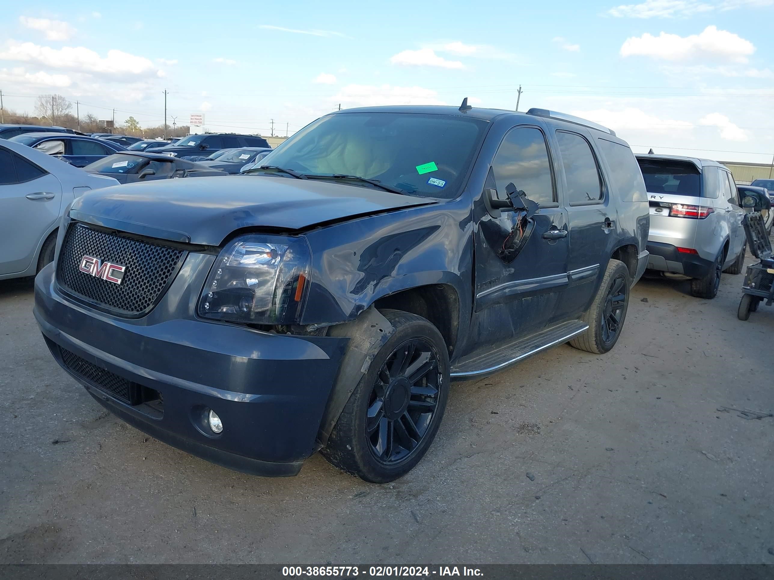 Photo 1 VIN: 1GKFK63898J112041 - GMC YUKON 