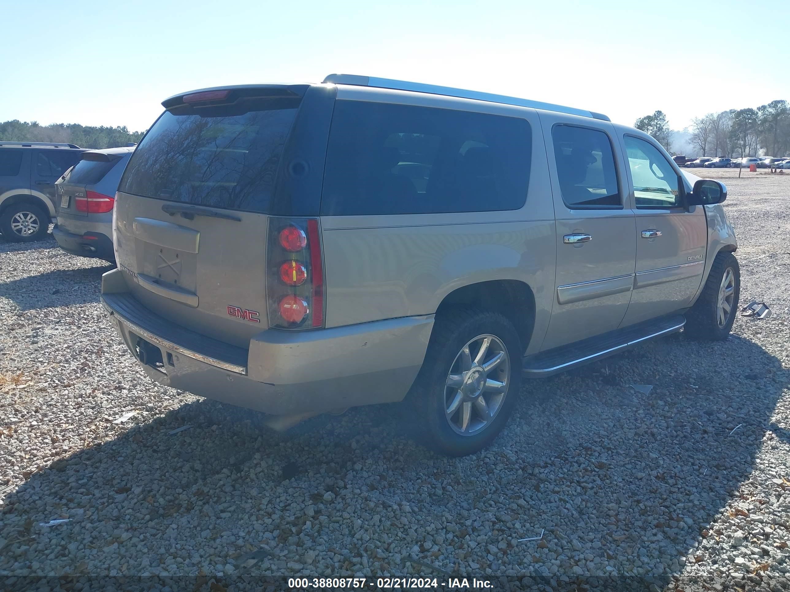 Photo 3 VIN: 1GKFK66807J385993 - GMC NULL 