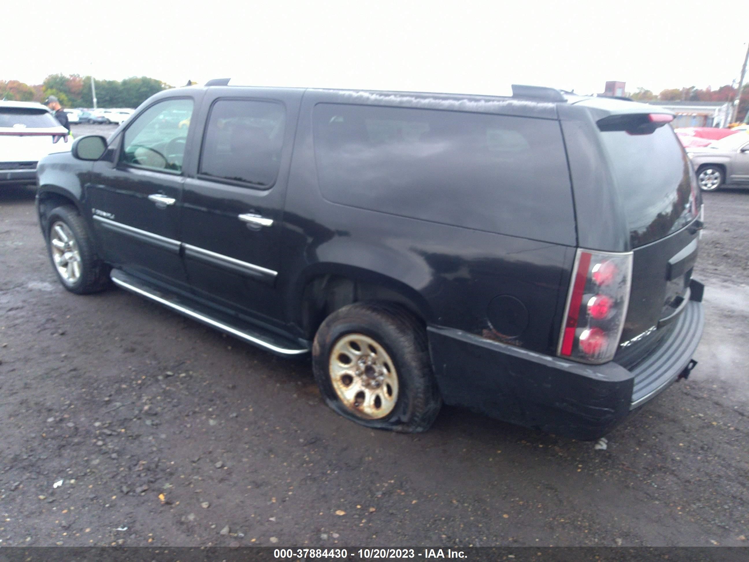 Photo 2 VIN: 1GKFK66827J154965 - GMC YUKON 