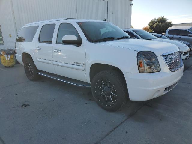 Photo 3 VIN: 1GKFK66827J280890 - GMC YUKON 