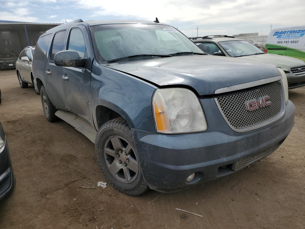 Photo 3 VIN: 1GKFK66837J265444 - GMC YUKON 