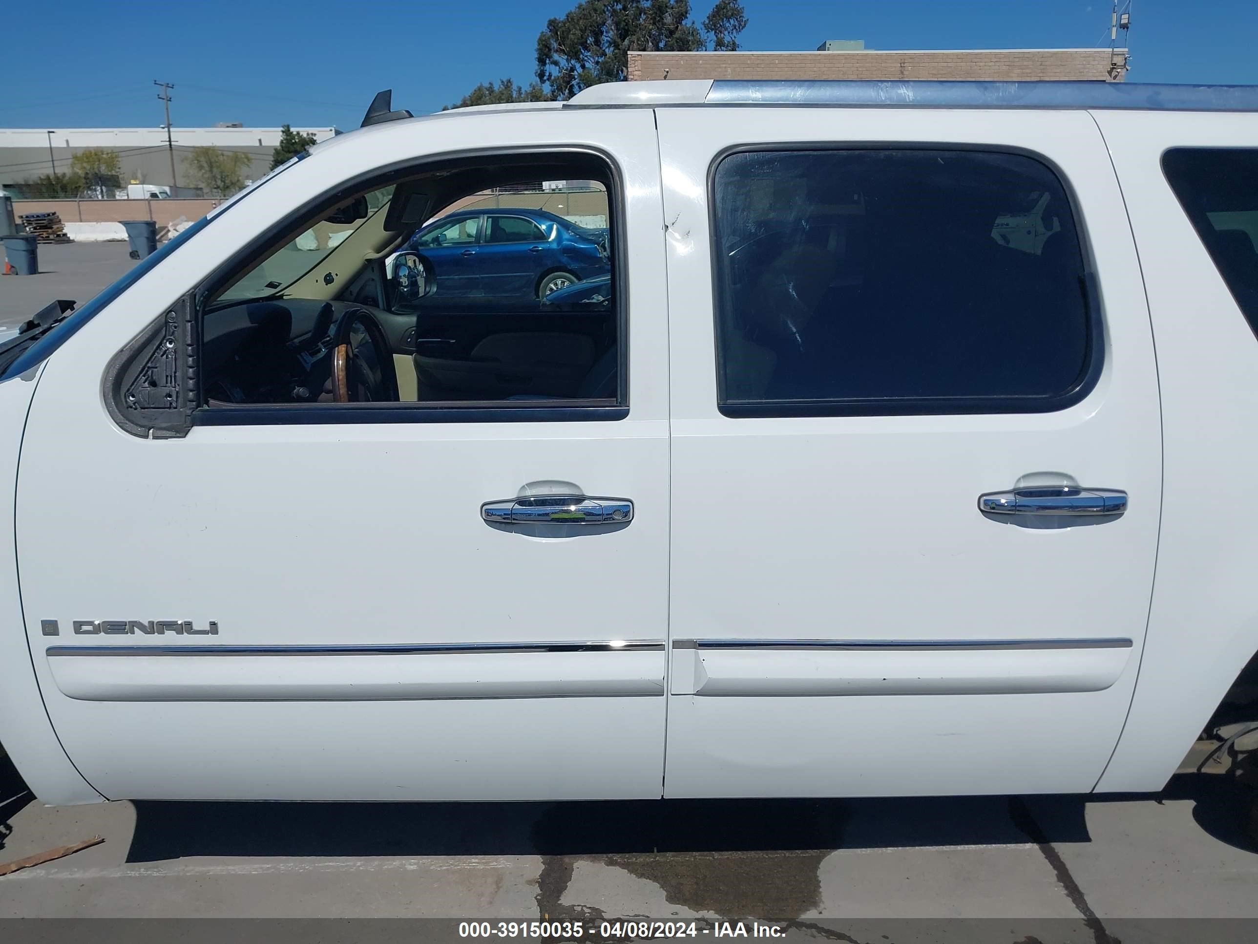 Photo 13 VIN: 1GKFK66847J161321 - GMC NULL 