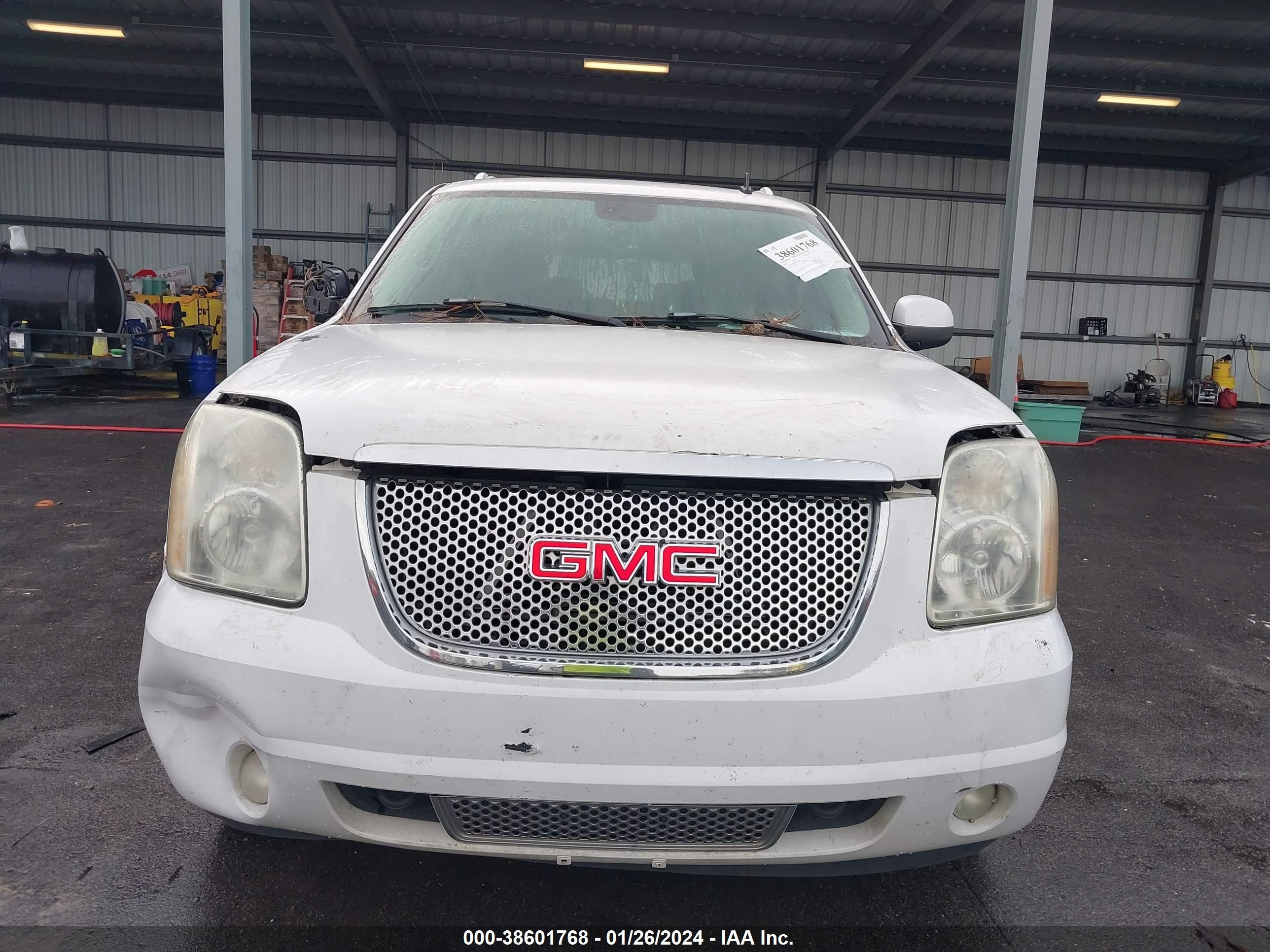 Photo 5 VIN: 1GKFK66847J240889 - GMC YUKON 