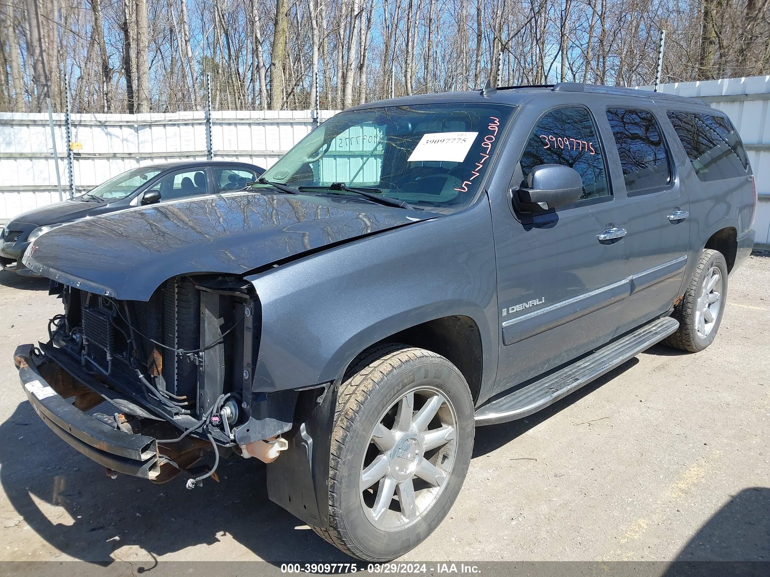 Photo 1 VIN: 1GKFK66848J229585 - GMC NULL 