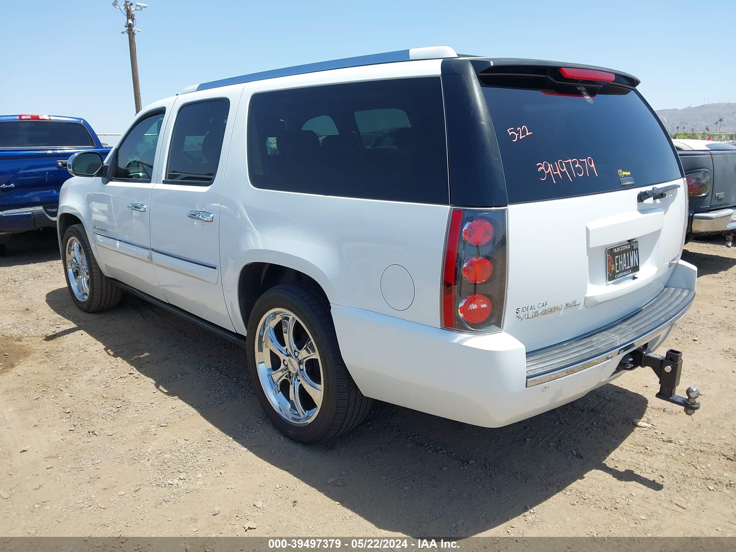 Photo 2 VIN: 1GKFK66878J253346 - GMC NULL 