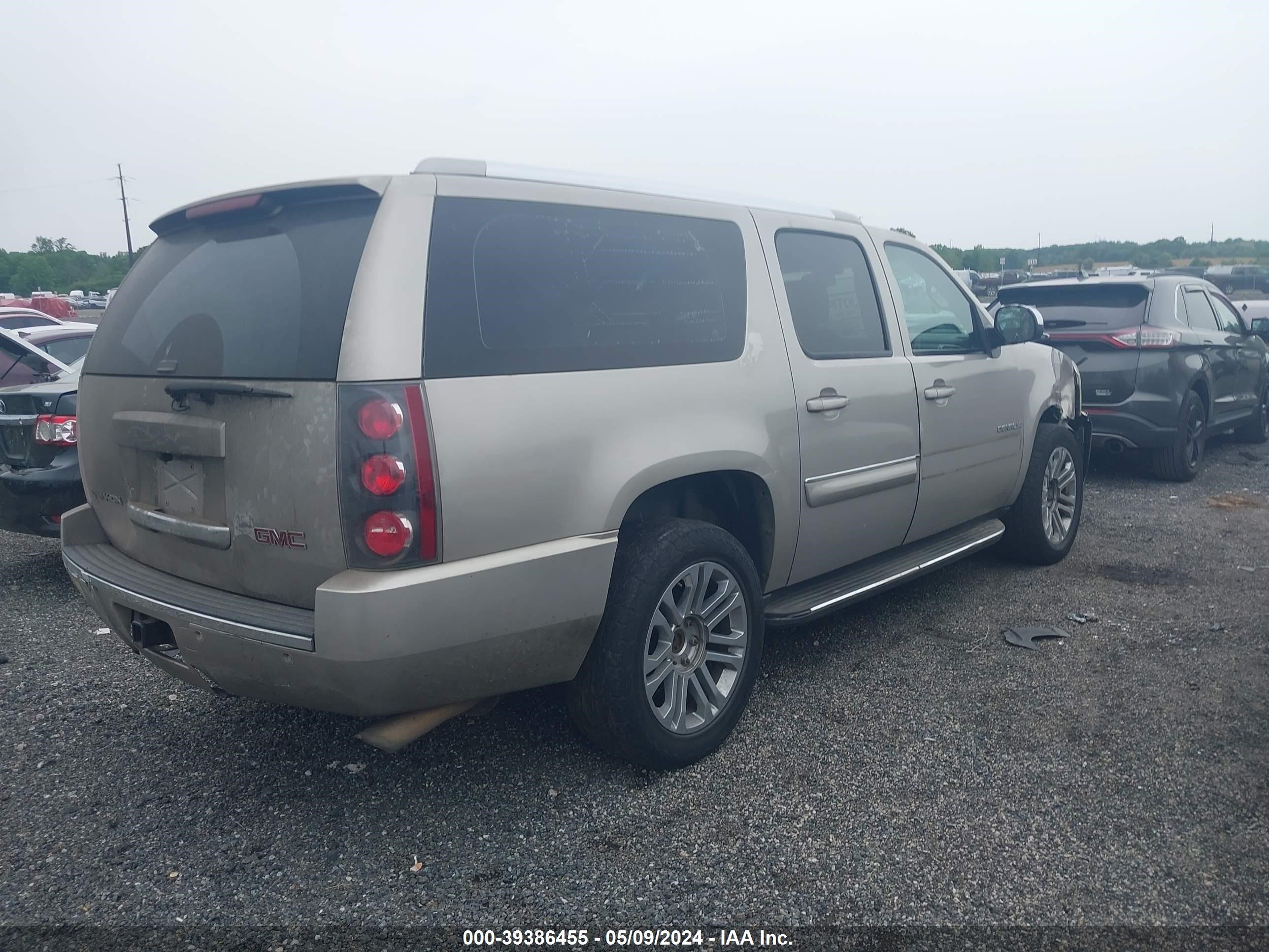 Photo 3 VIN: 1GKFK66887J212478 - GMC NULL 