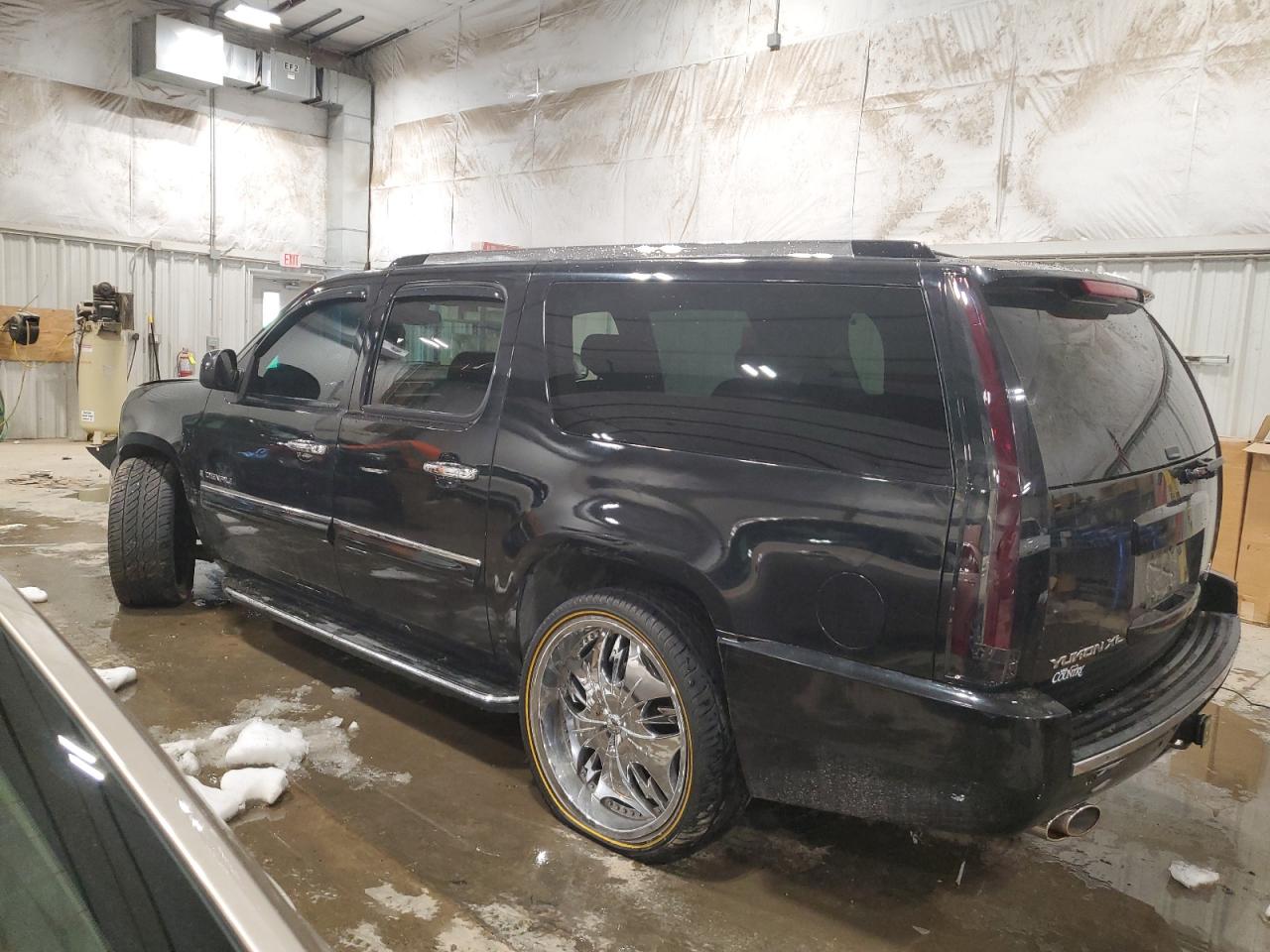 Photo 1 VIN: 1GKFK66887J355298 - GMC YUKON 