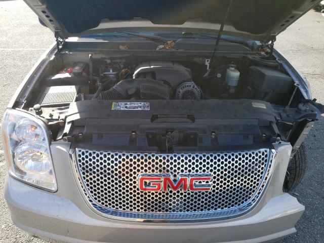 Photo 11 VIN: 1GKFK668X8J202651 - GMC YUKON 