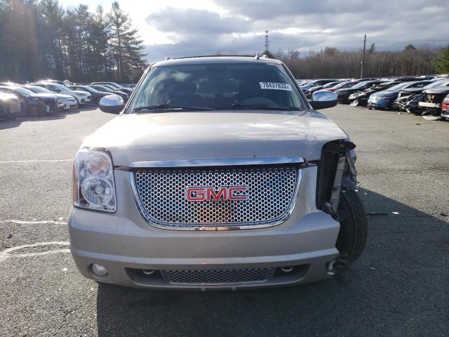 Photo 4 VIN: 1GKFK668X8J202651 - GMC YUKON 