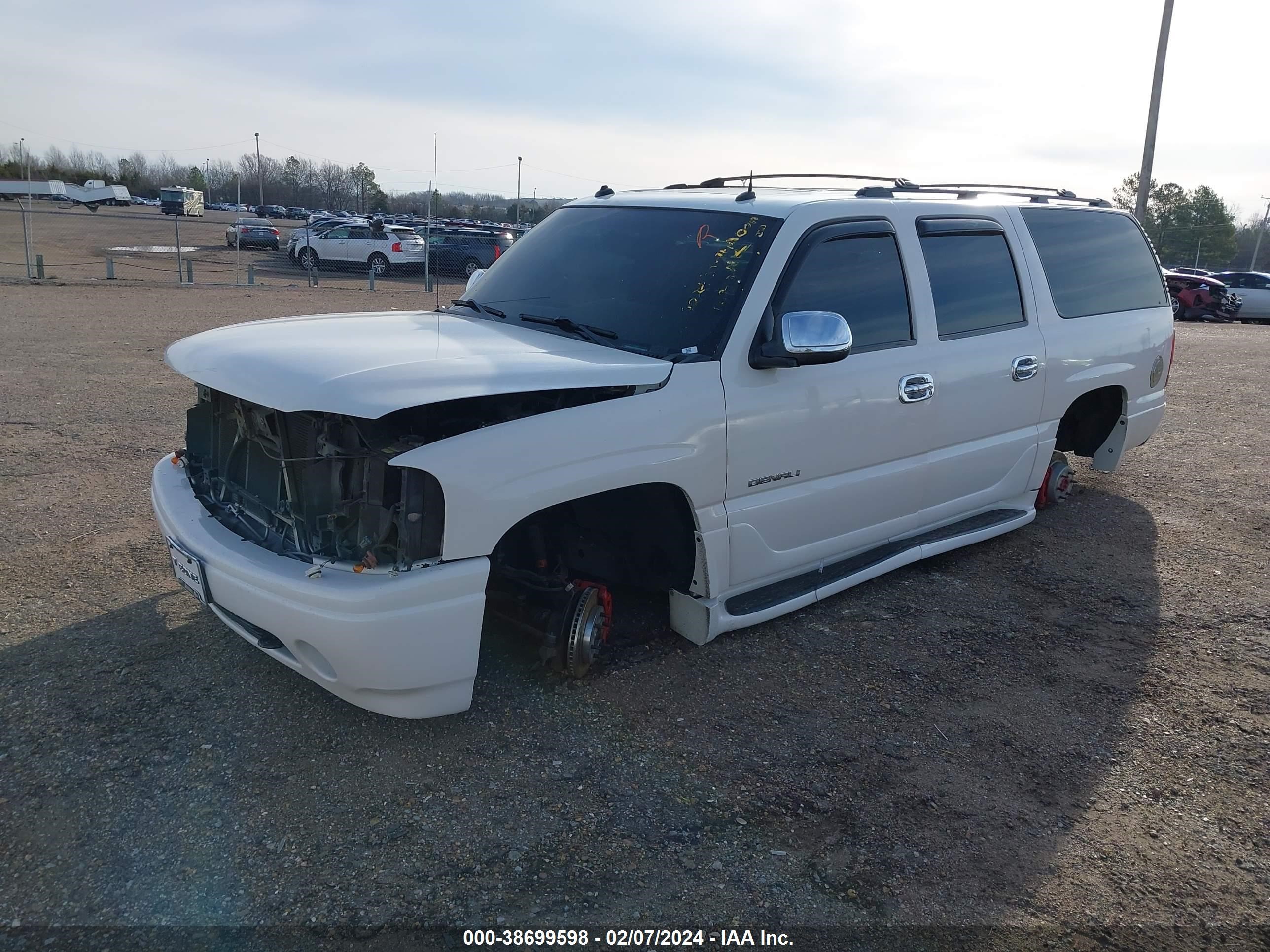 Photo 1 VIN: 1GKFK66U03J121843 - GMC YUKON 