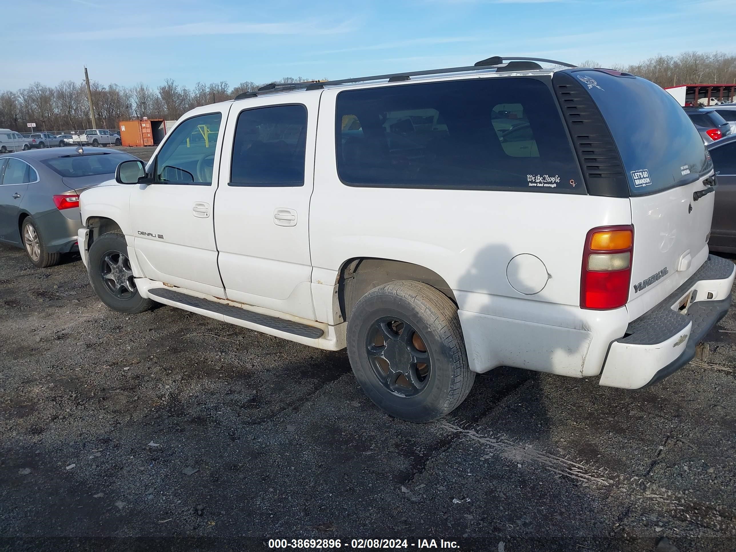 Photo 2 VIN: 1GKFK66U12J286251 - GMC YUKON 