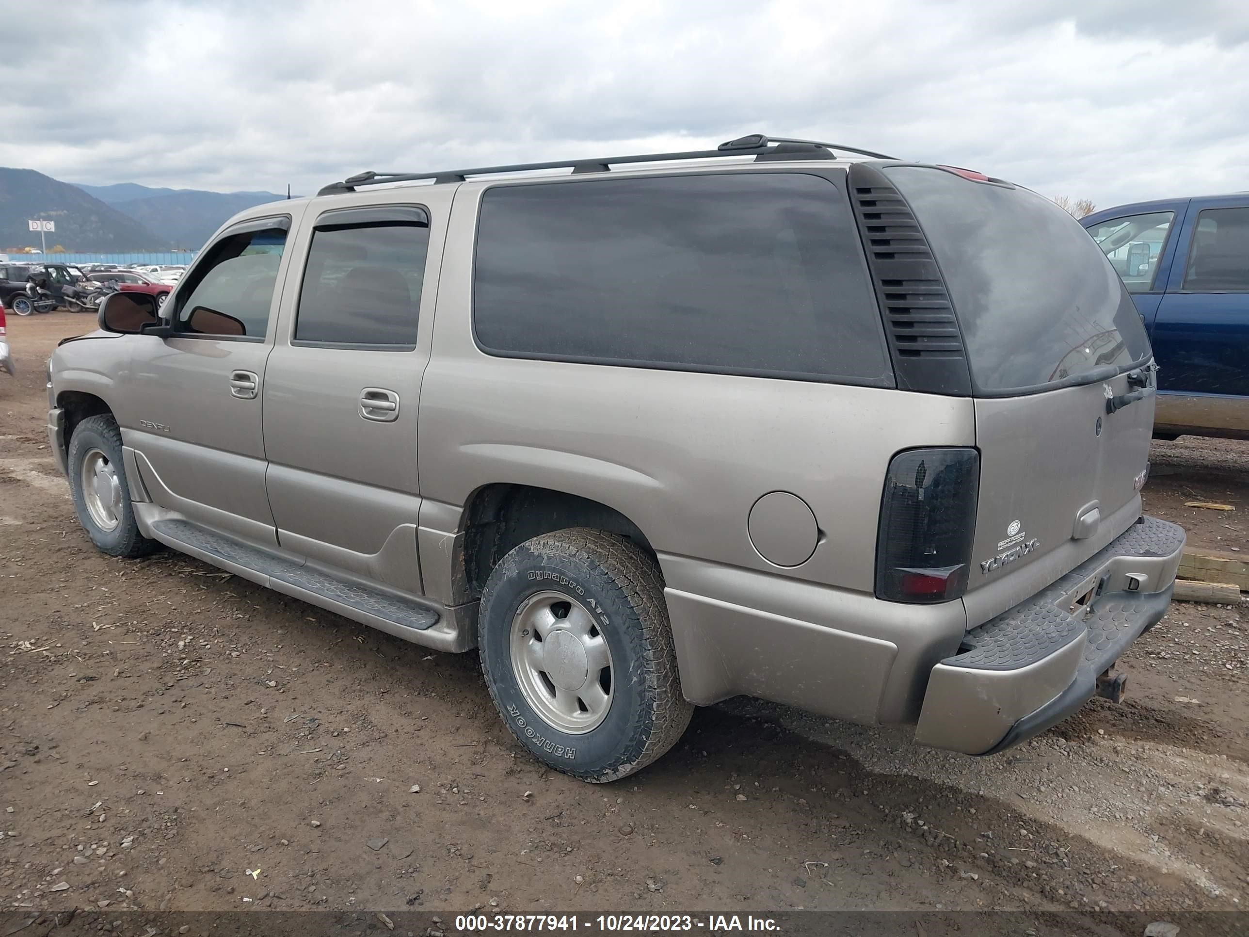 Photo 2 VIN: 1GKFK66U13J268916 - GMC YUKON 