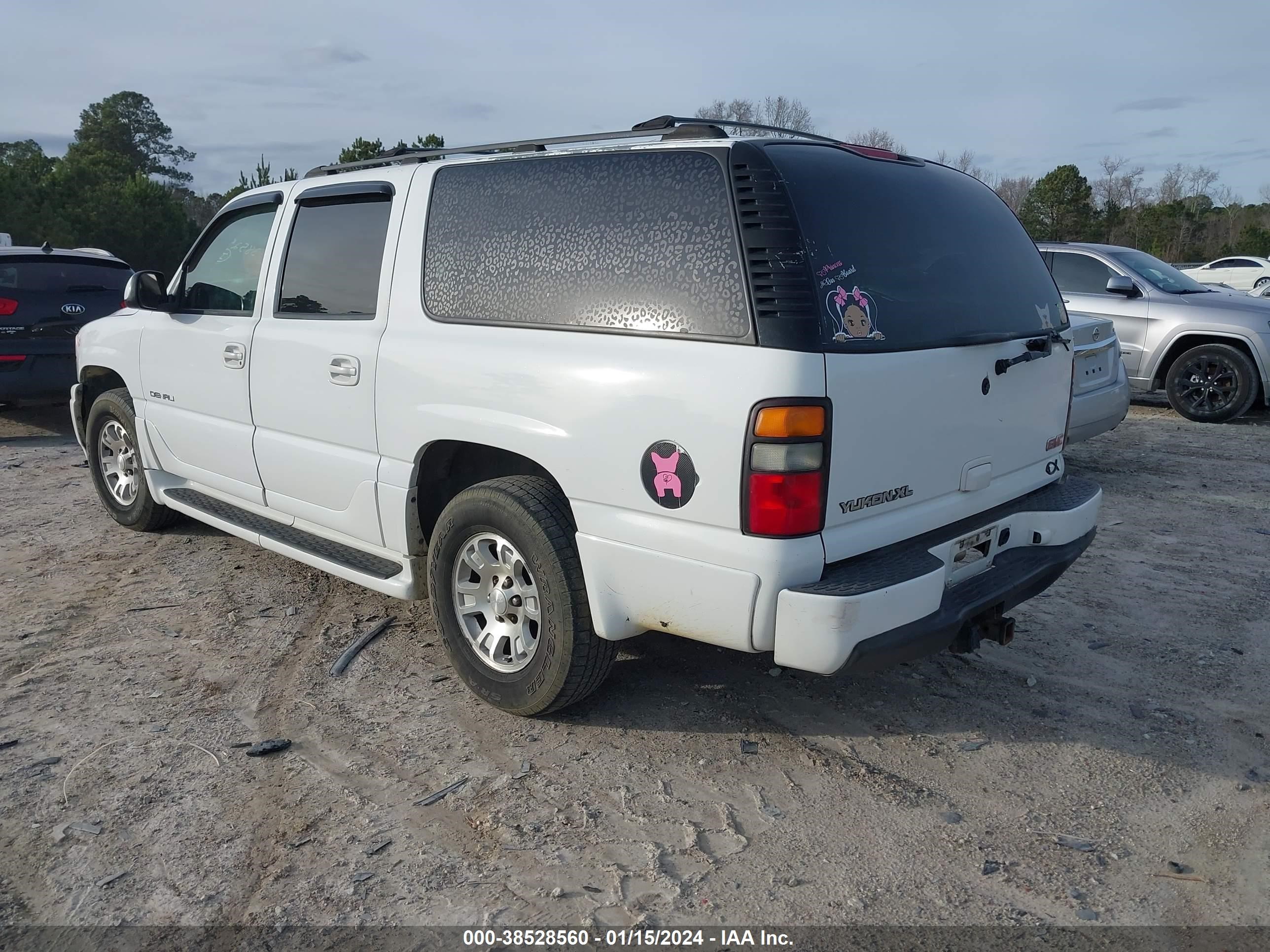 Photo 2 VIN: 1GKFK66U14J189201 - GMC YUKON 