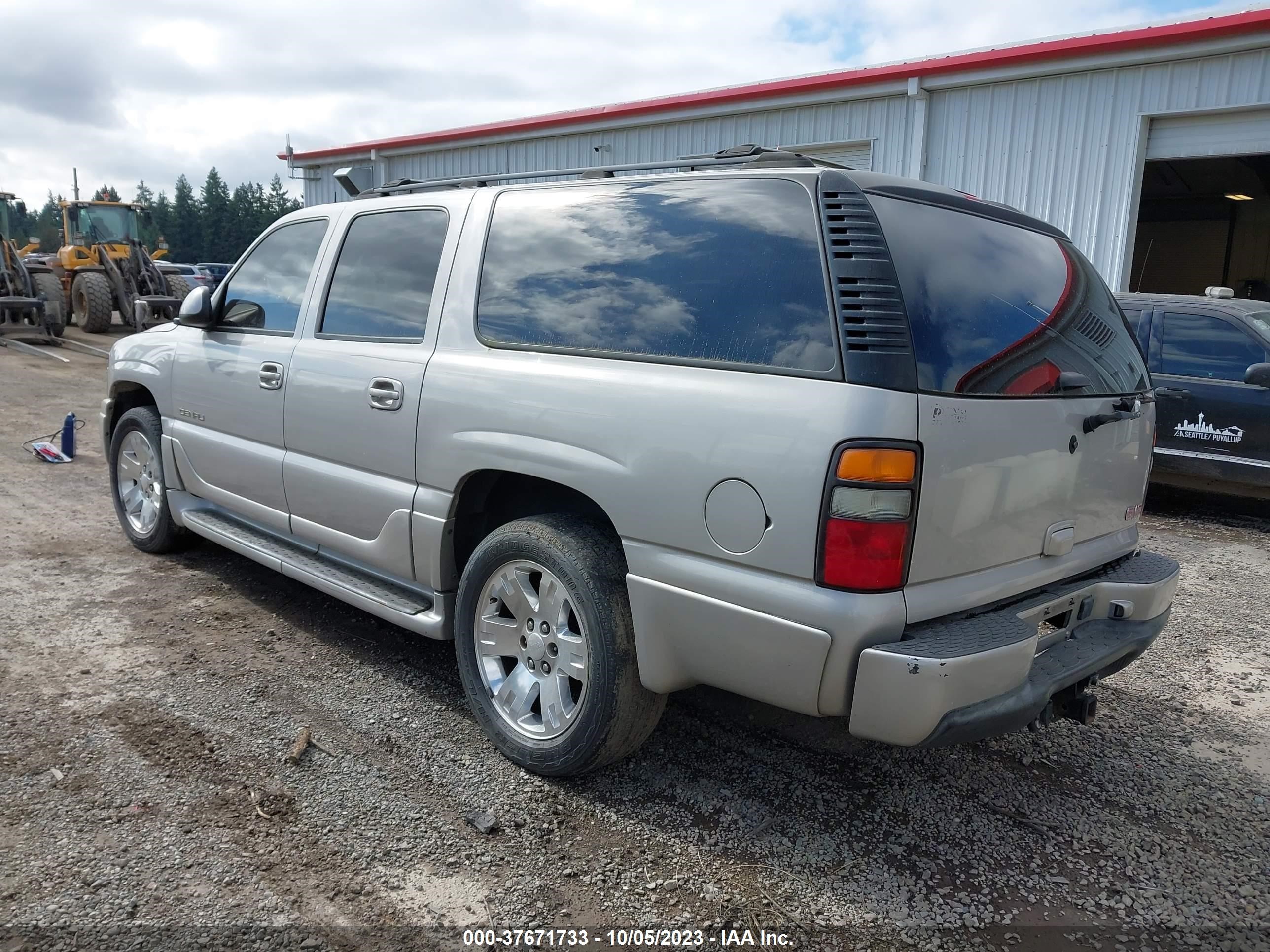 Photo 2 VIN: 1GKFK66U14J270828 - GMC YUKON 