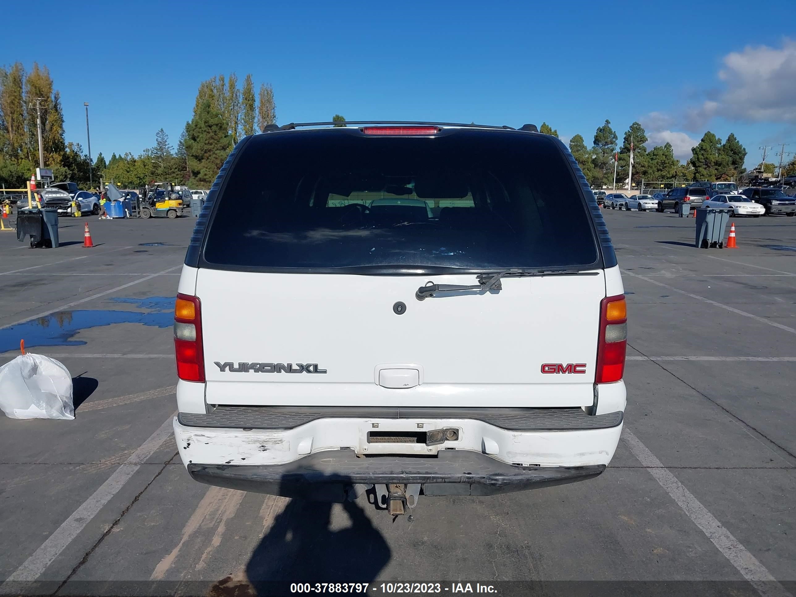 Photo 15 VIN: 1GKFK66U22J251041 - GMC YUKON 