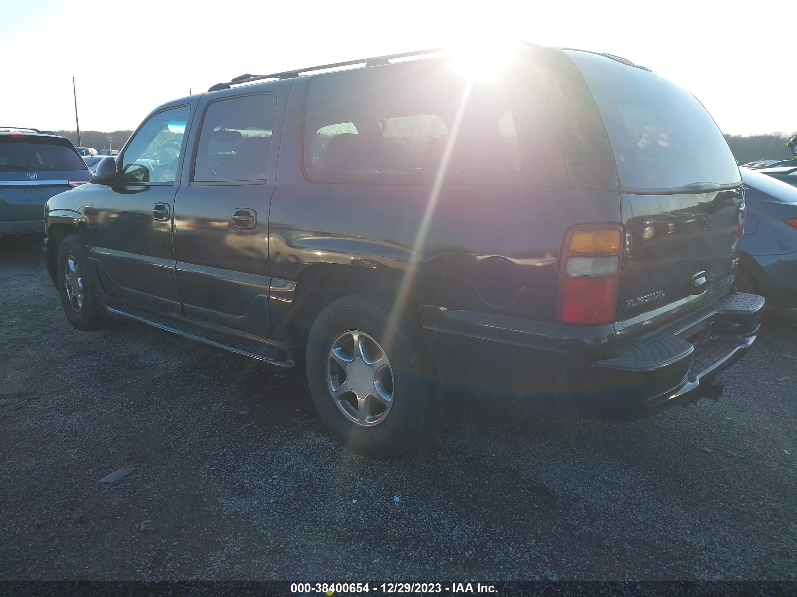 Photo 2 VIN: 1GKFK66U23J258461 - GMC YUKON 