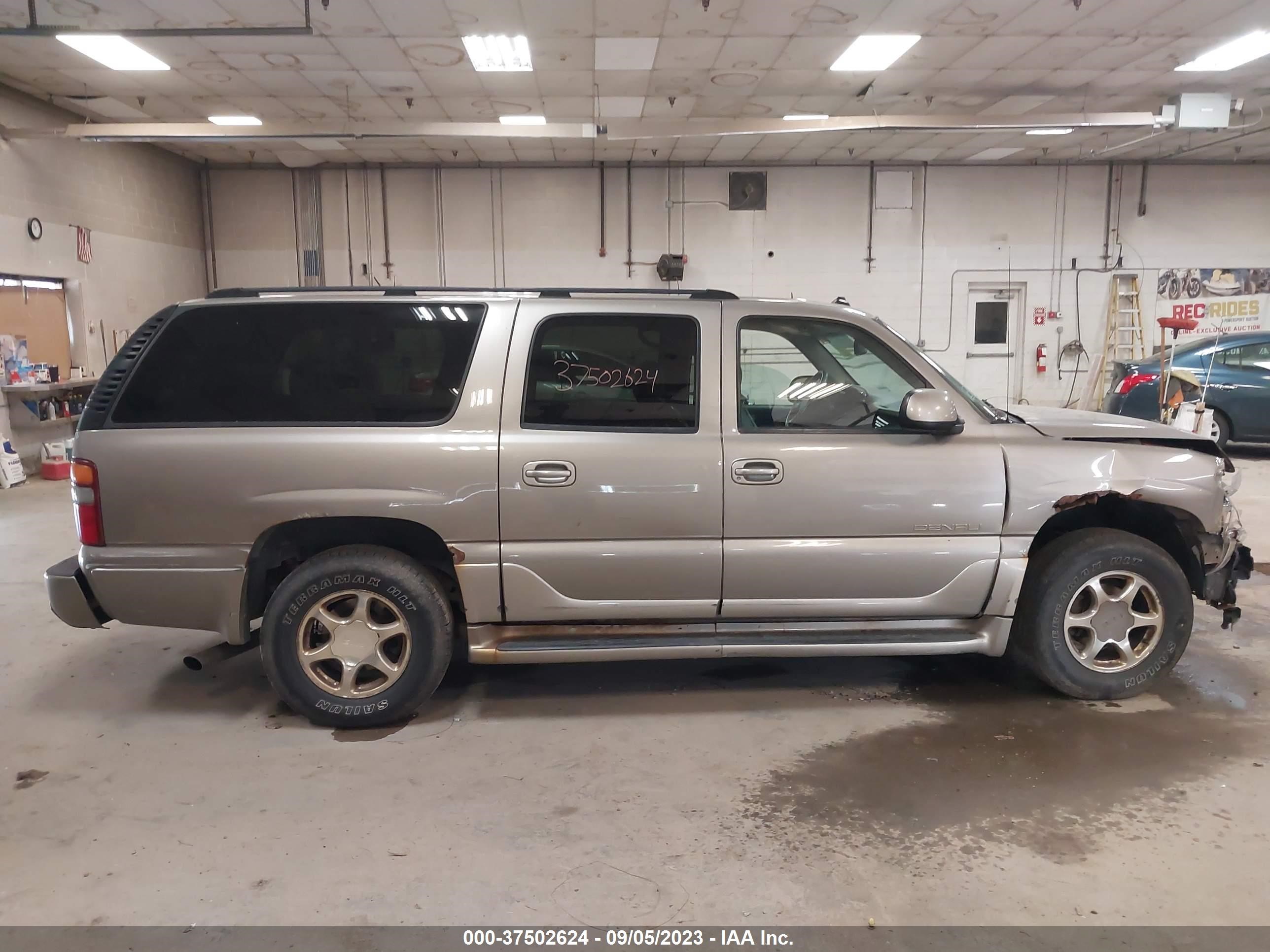 Photo 12 VIN: 1GKFK66U23J340755 - GMC YUKON 