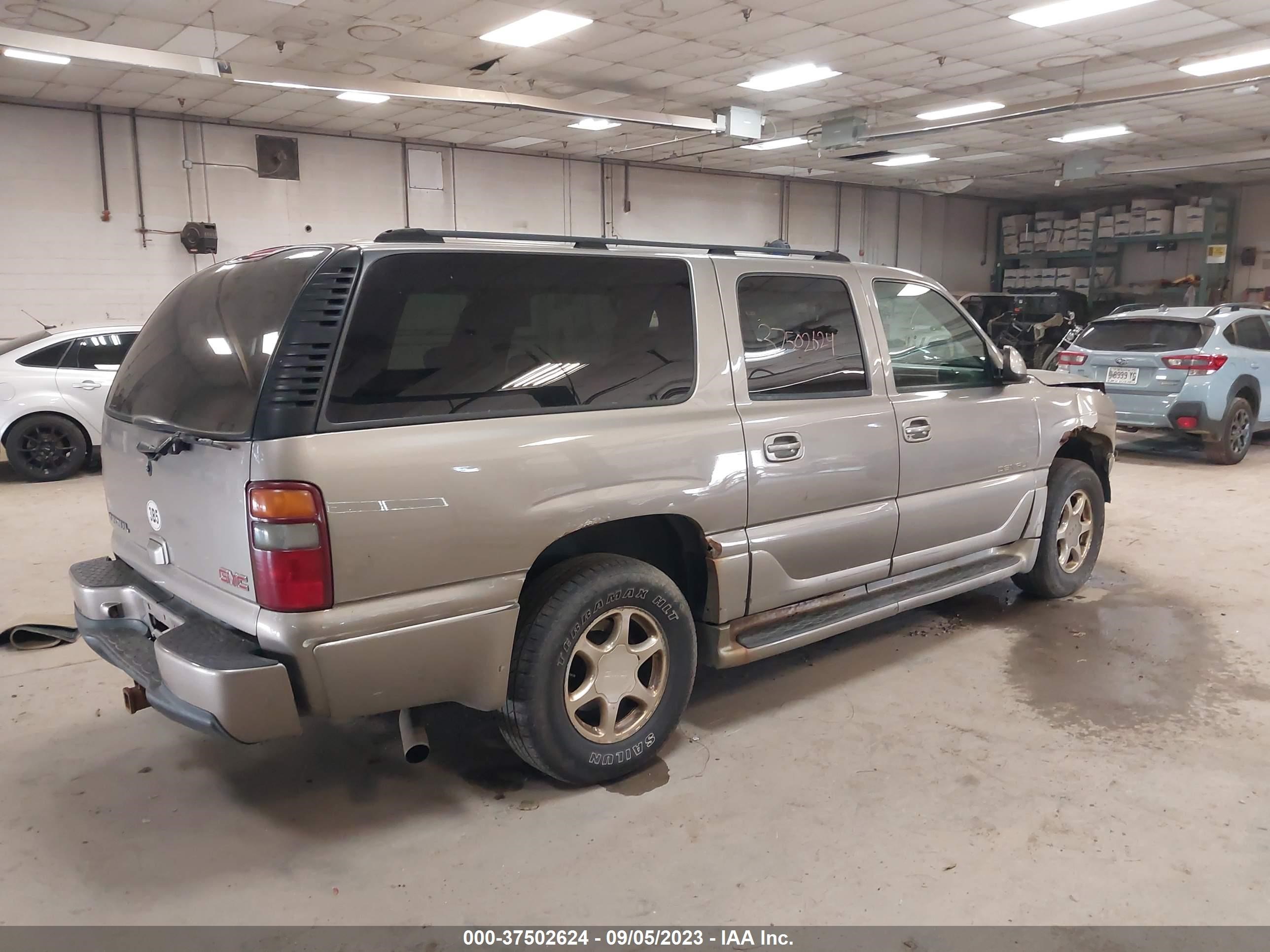 Photo 3 VIN: 1GKFK66U23J340755 - GMC YUKON 