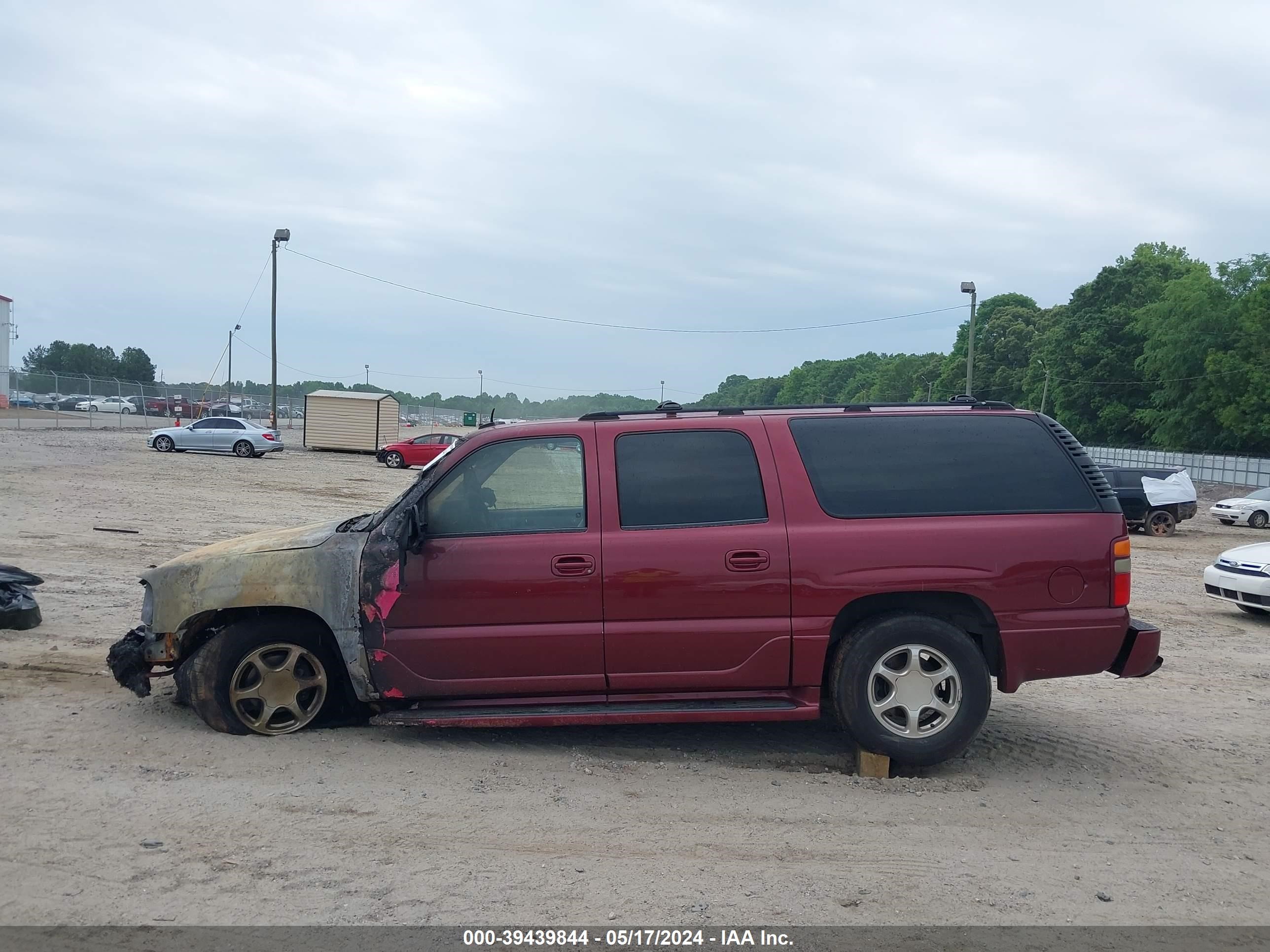 Photo 13 VIN: 1GKFK66U43J316098 - GMC YUKON 