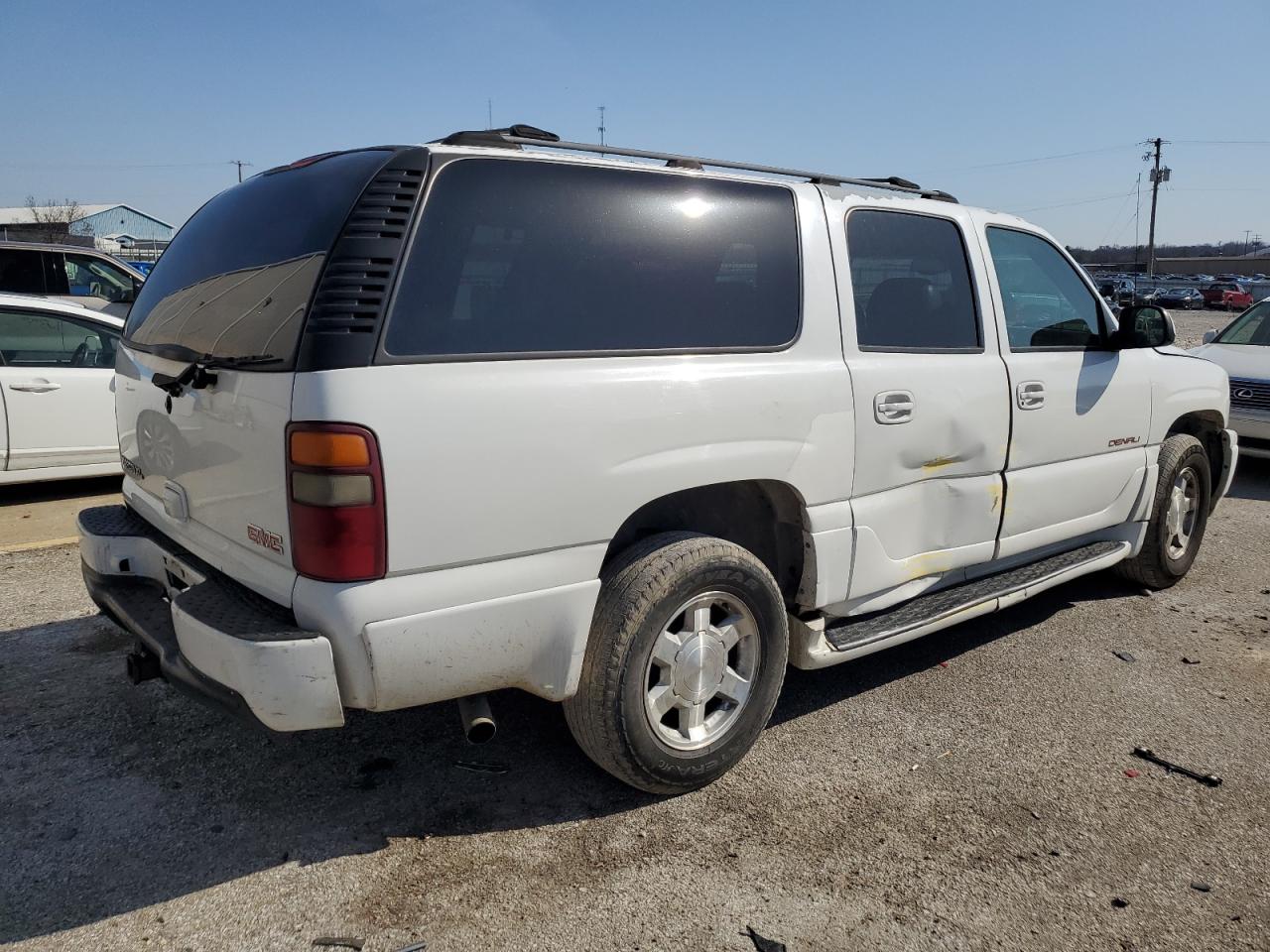 Photo 2 VIN: 1GKFK66U73J336362 - GMC YUKON 