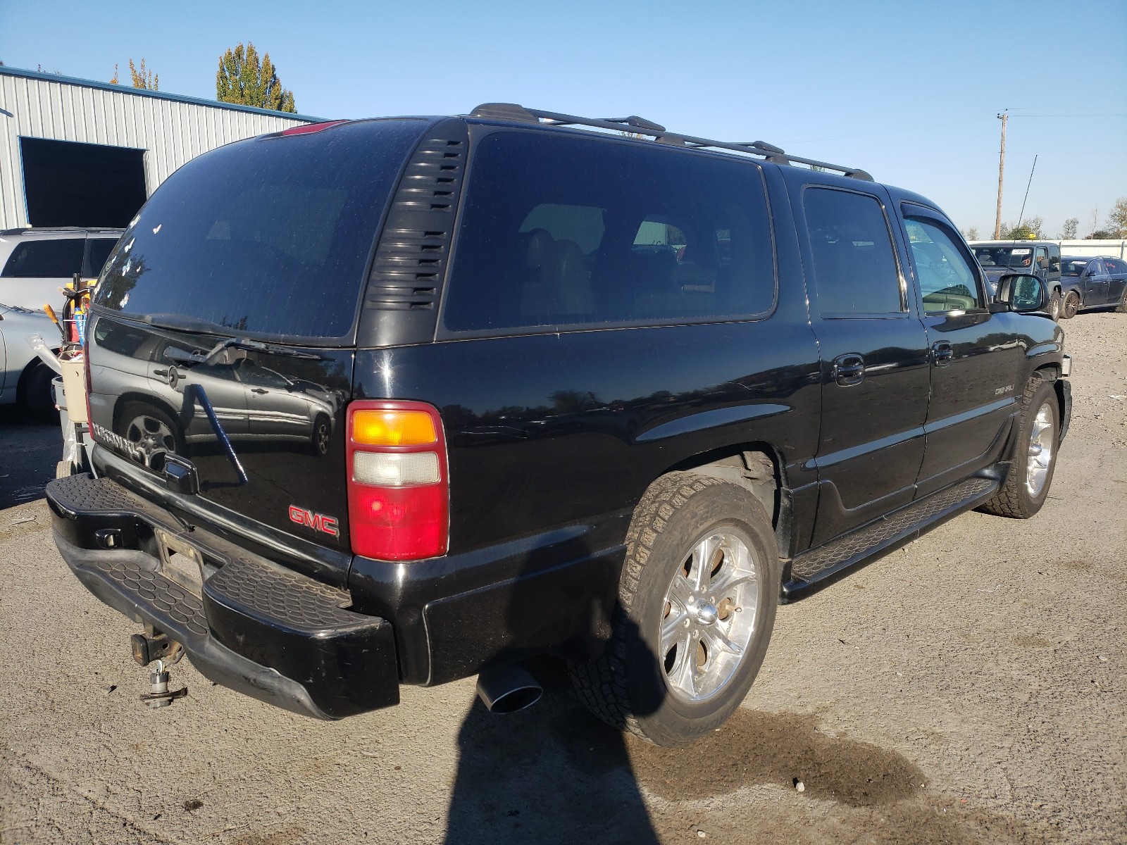 Photo 3 VIN: 1GKFK66U82J168150 - GMC DENALI XL 